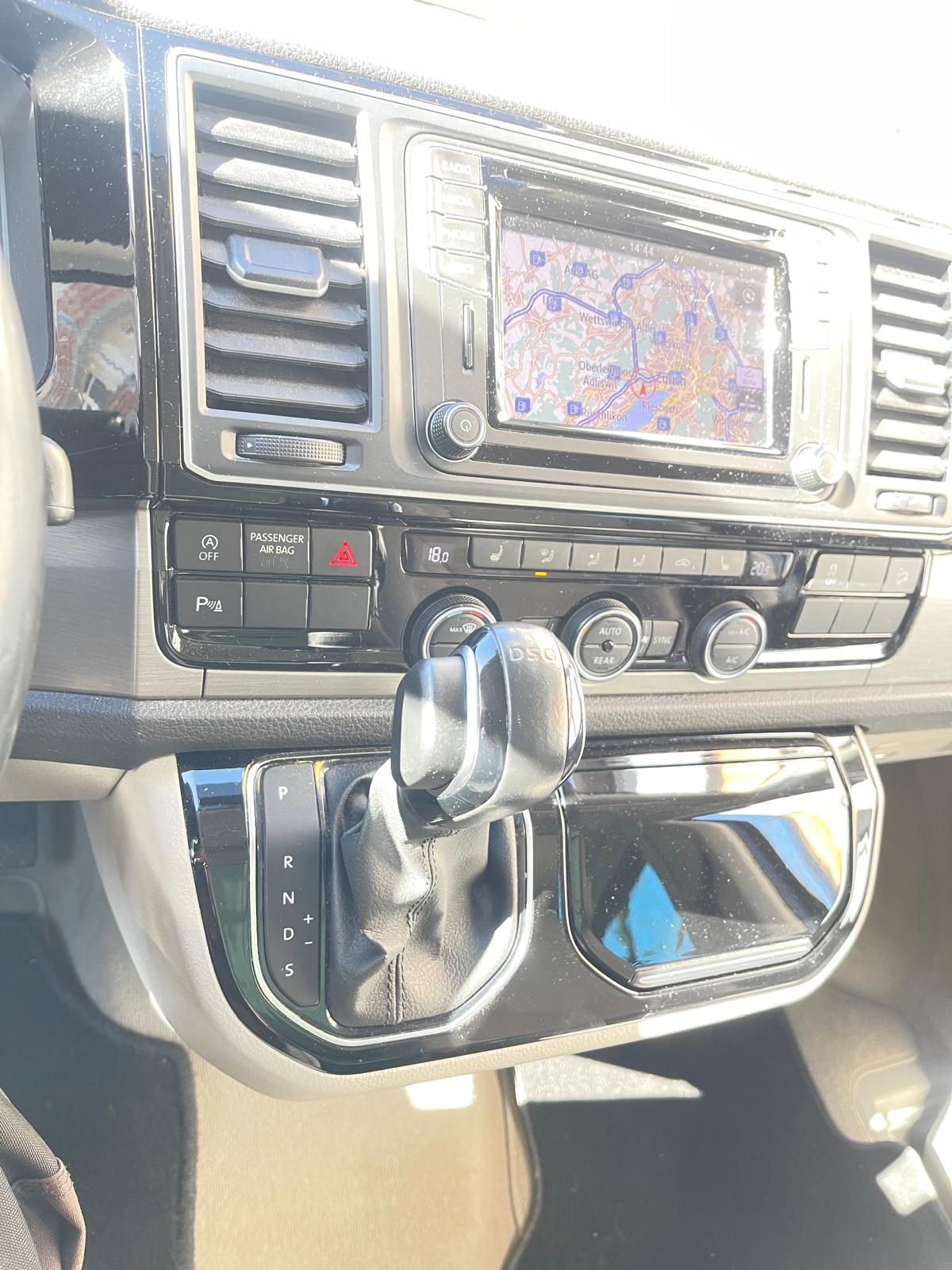 VW T6 Multivan 2.0 TDI Family 4Motion-image-6