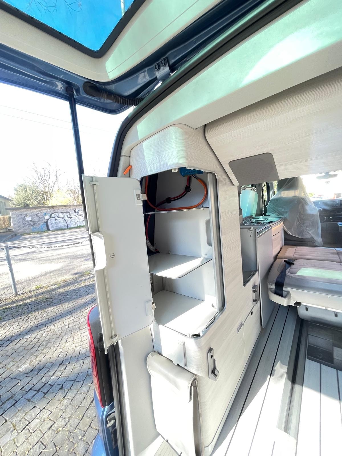 VW T6 Multivan 2.0 TDI Family 4Motion-image-13