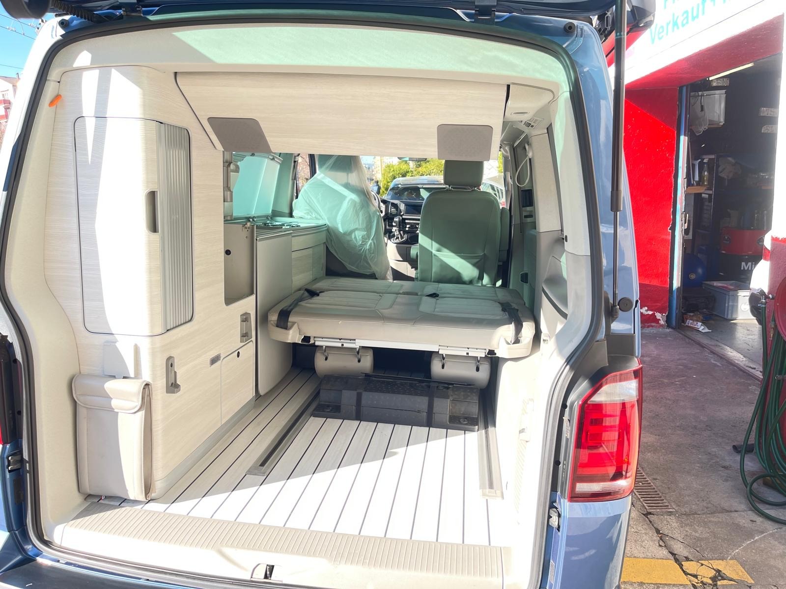 VW T6 Multivan 2.0 TDI Family 4Motion-image-5