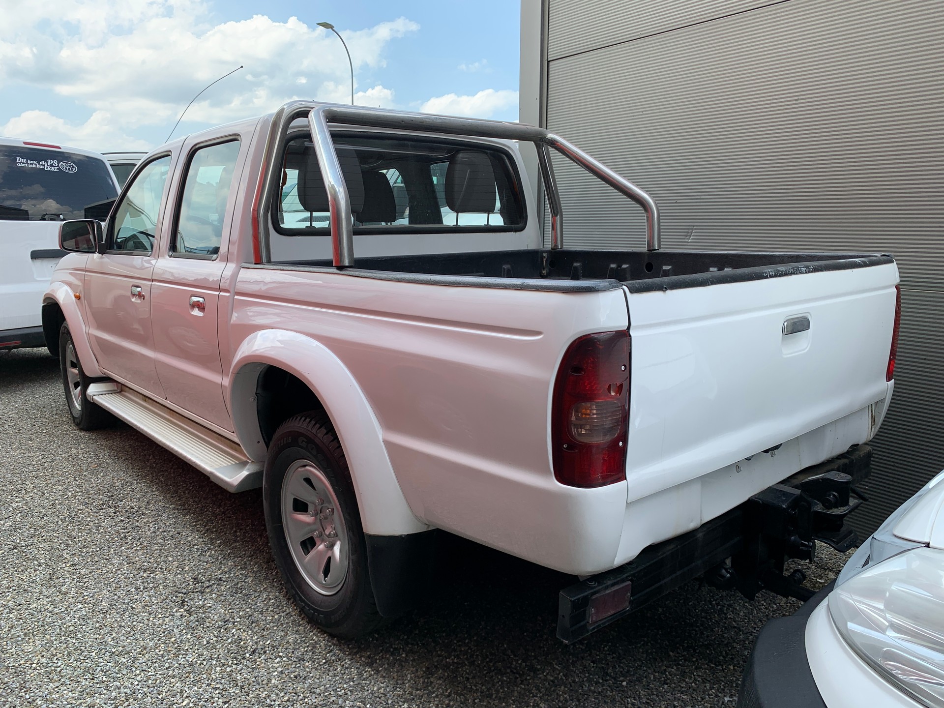 MAZDA B 2500TD 4x4 DoubleCab. Hurricane-showroom-element-2