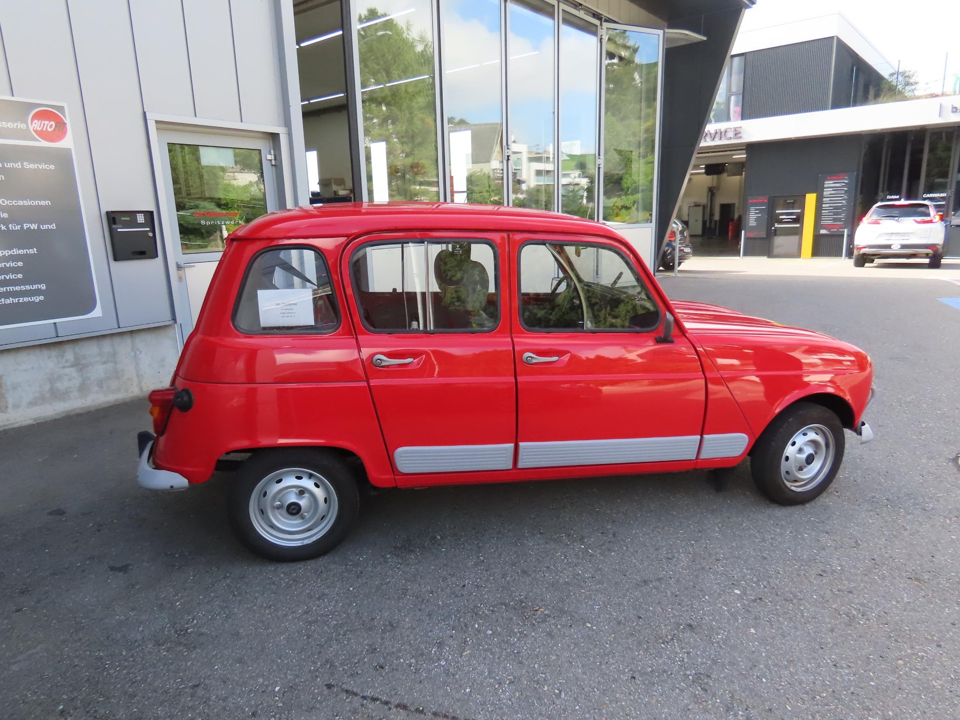 RENAULT R4 1100 Base-showroom-element-3