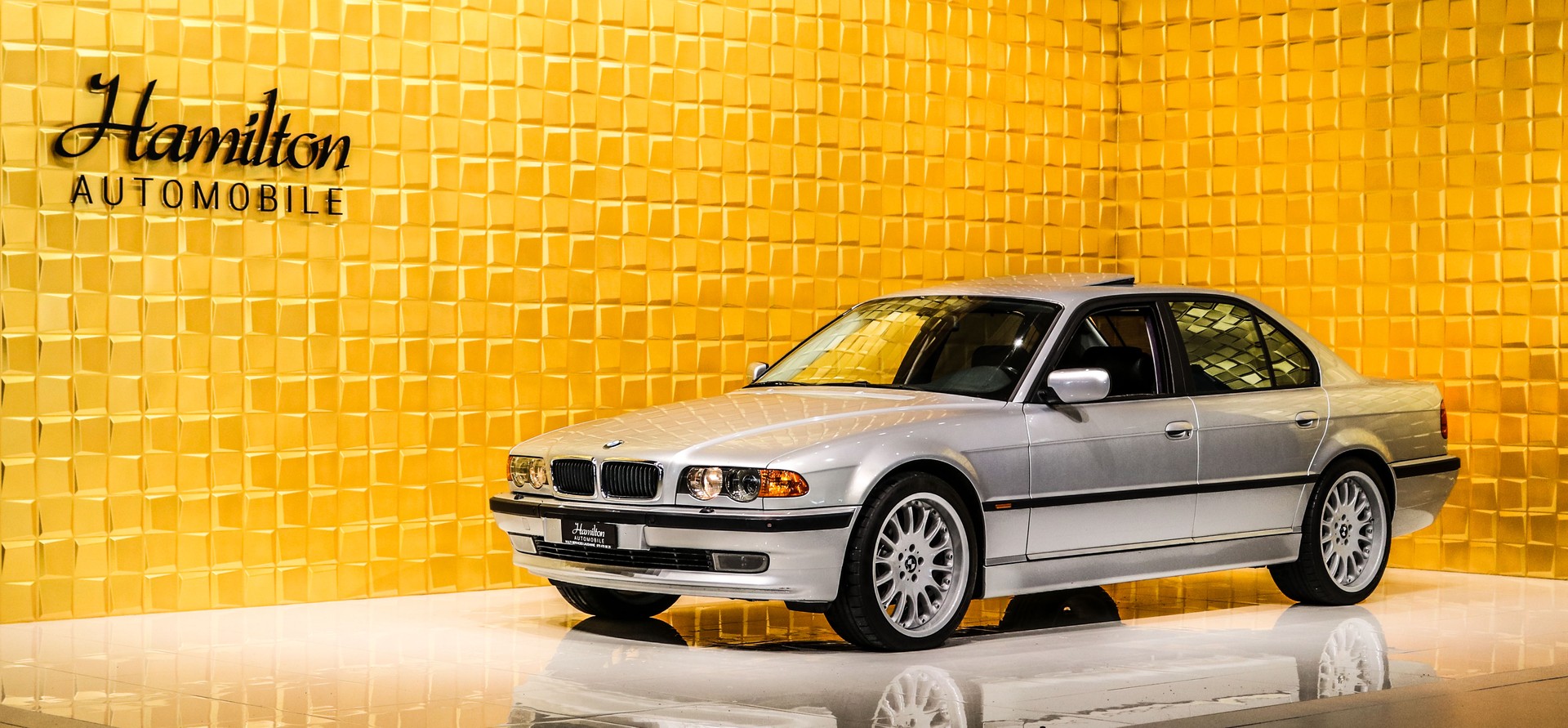 BMW 740i E38 4.4L V8 (M62B44)-showroom-element-1