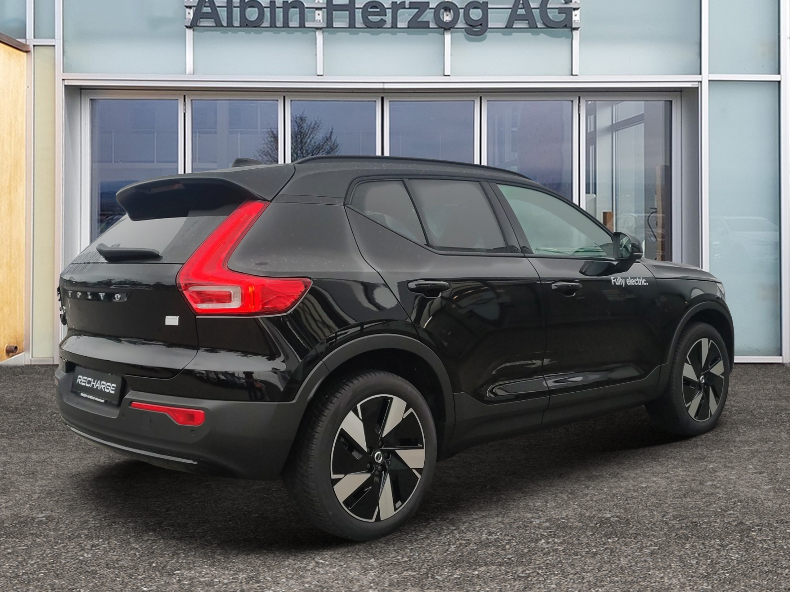 VOLVO XC40 E60 Core-showroom-element-3