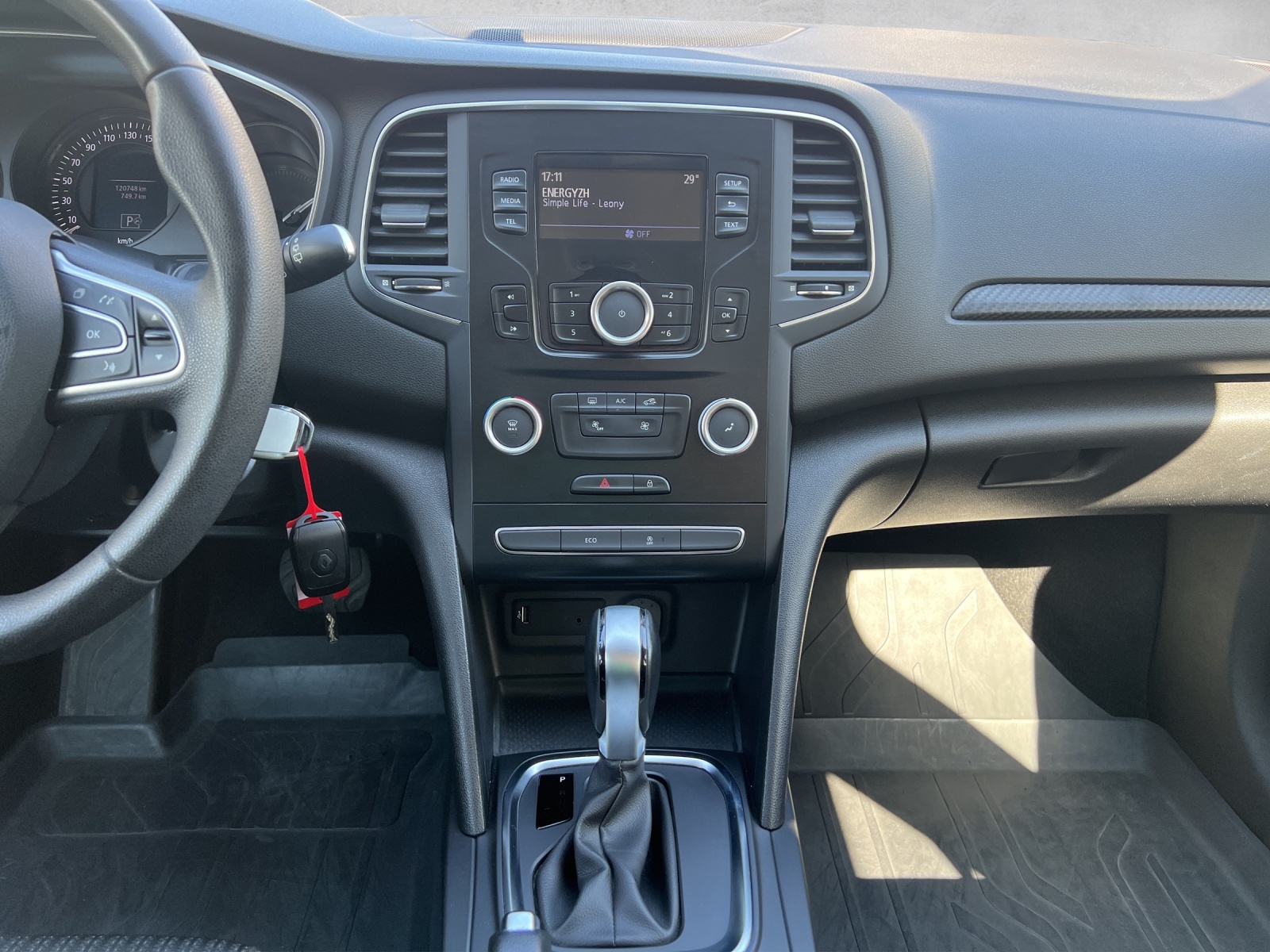 RENAULT Mégane Grandtour 1.5 dCi Business EDC-image-10