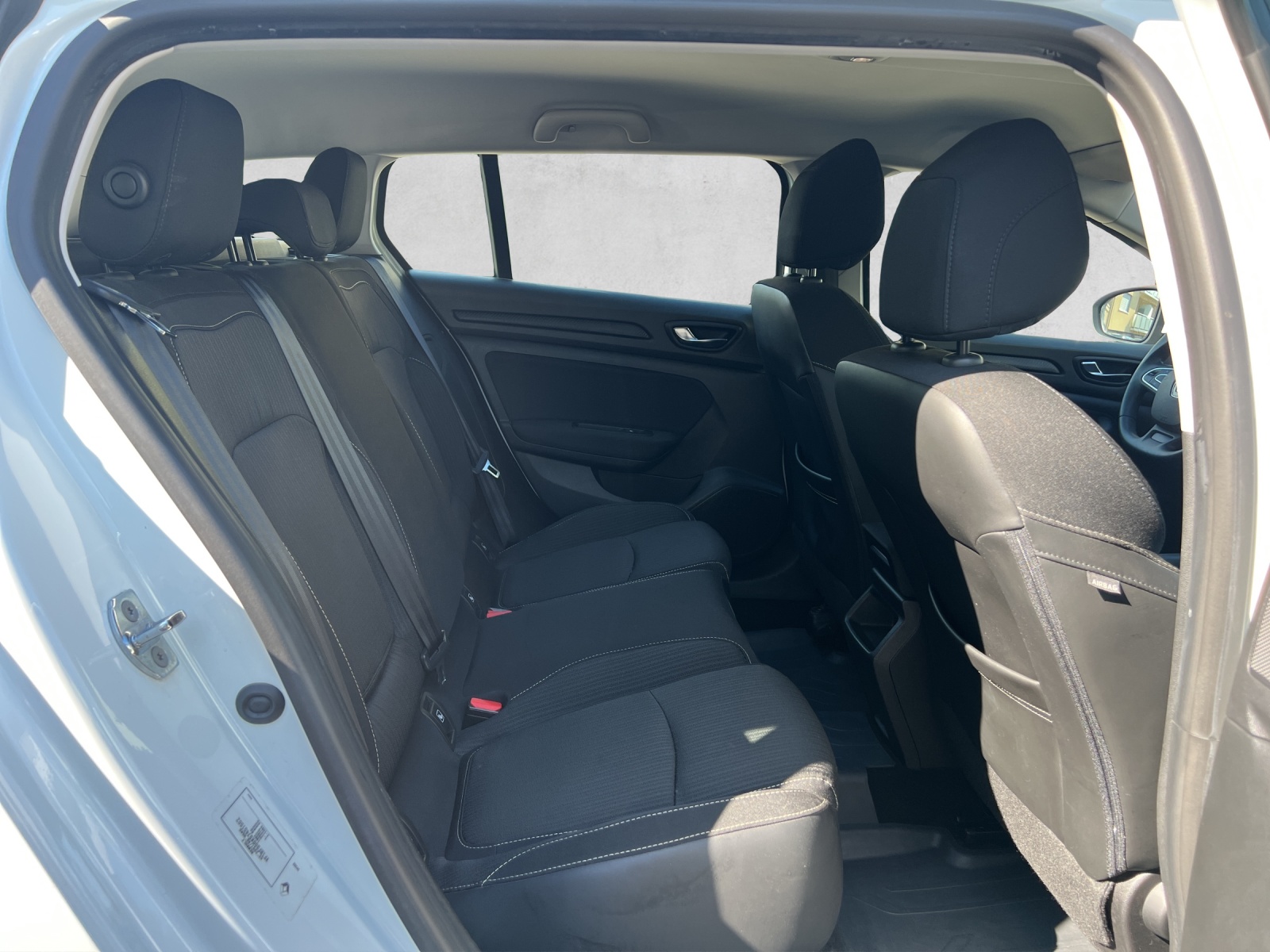 RENAULT Mégane Grandtour 1.5 dCi Business EDC-image-16
