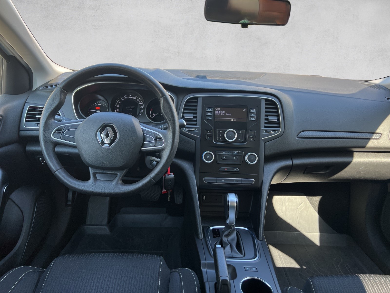 RENAULT Mégane Grandtour 1.5 dCi Business EDC-image-9