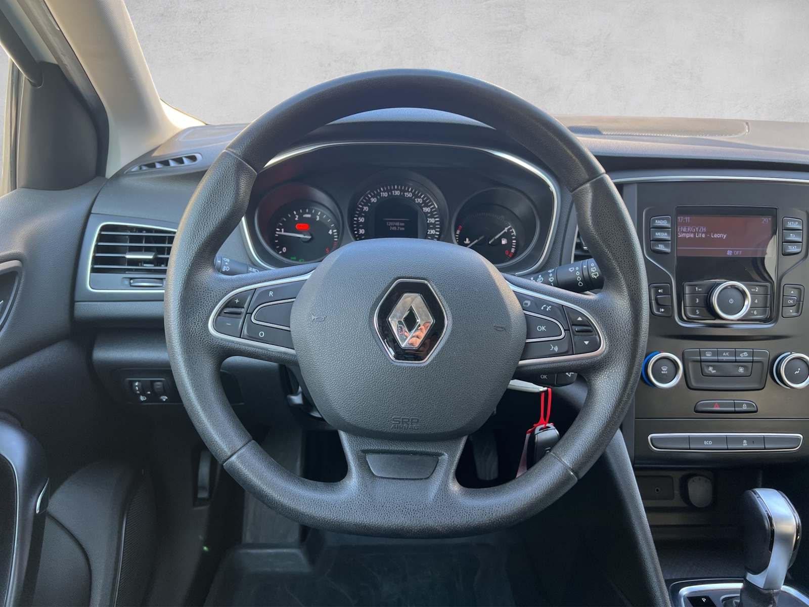 RENAULT Mégane Grandtour 1.5 dCi Business EDC-image-11