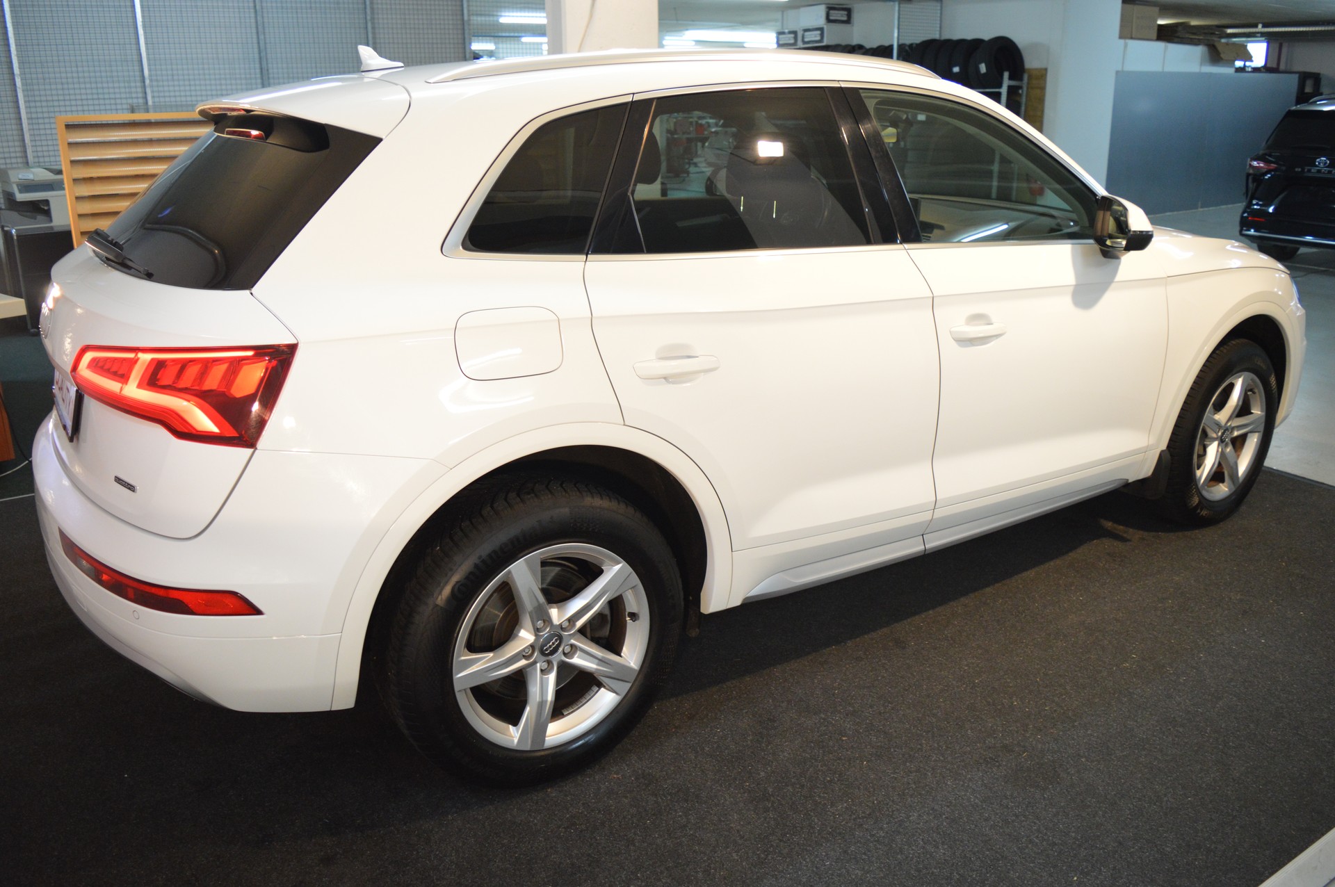 AUDI Q5 35 TDI sport quattro S-tronic-image-12