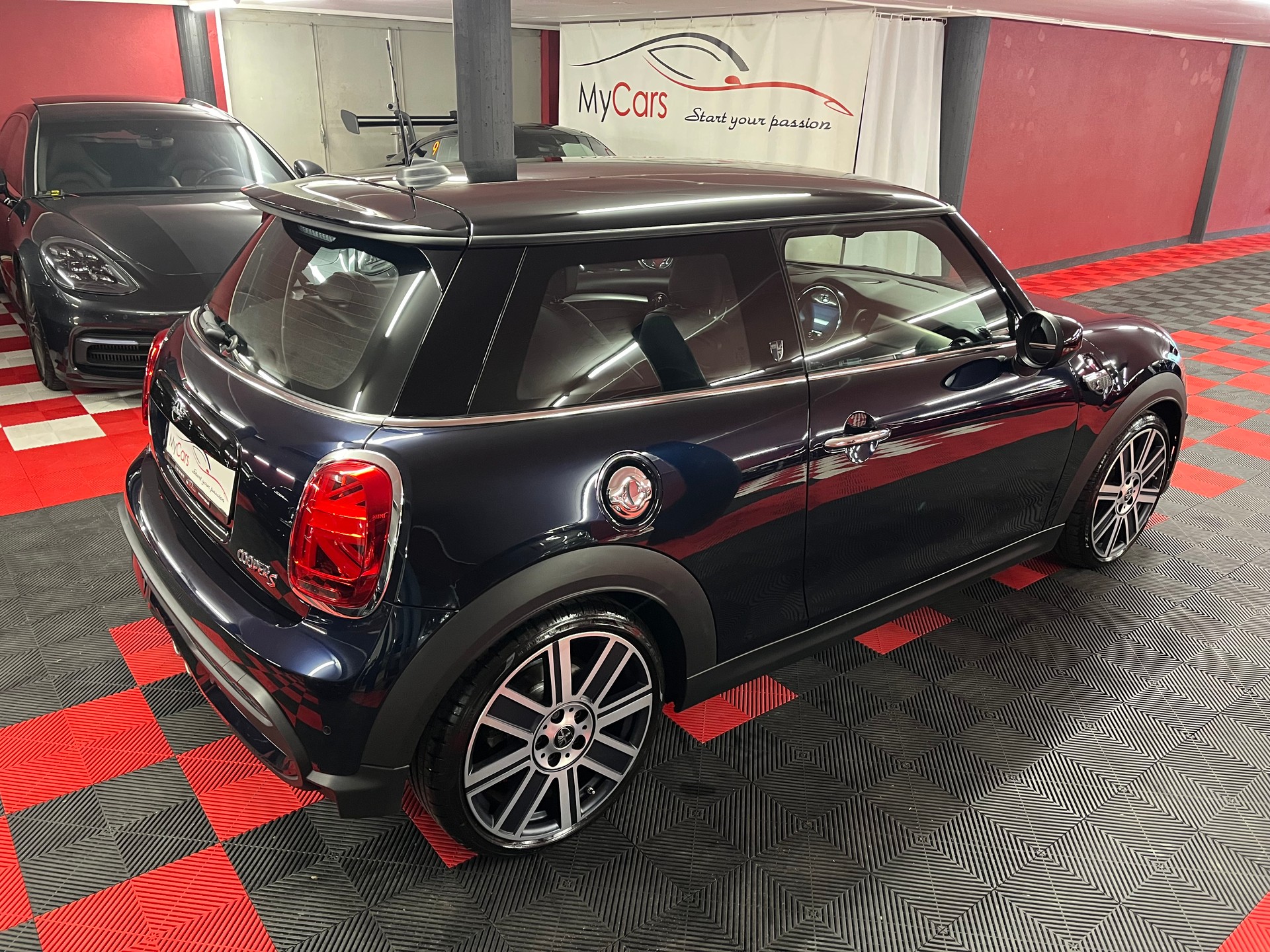 MINI Cooper S Steptronic DKG-image-5