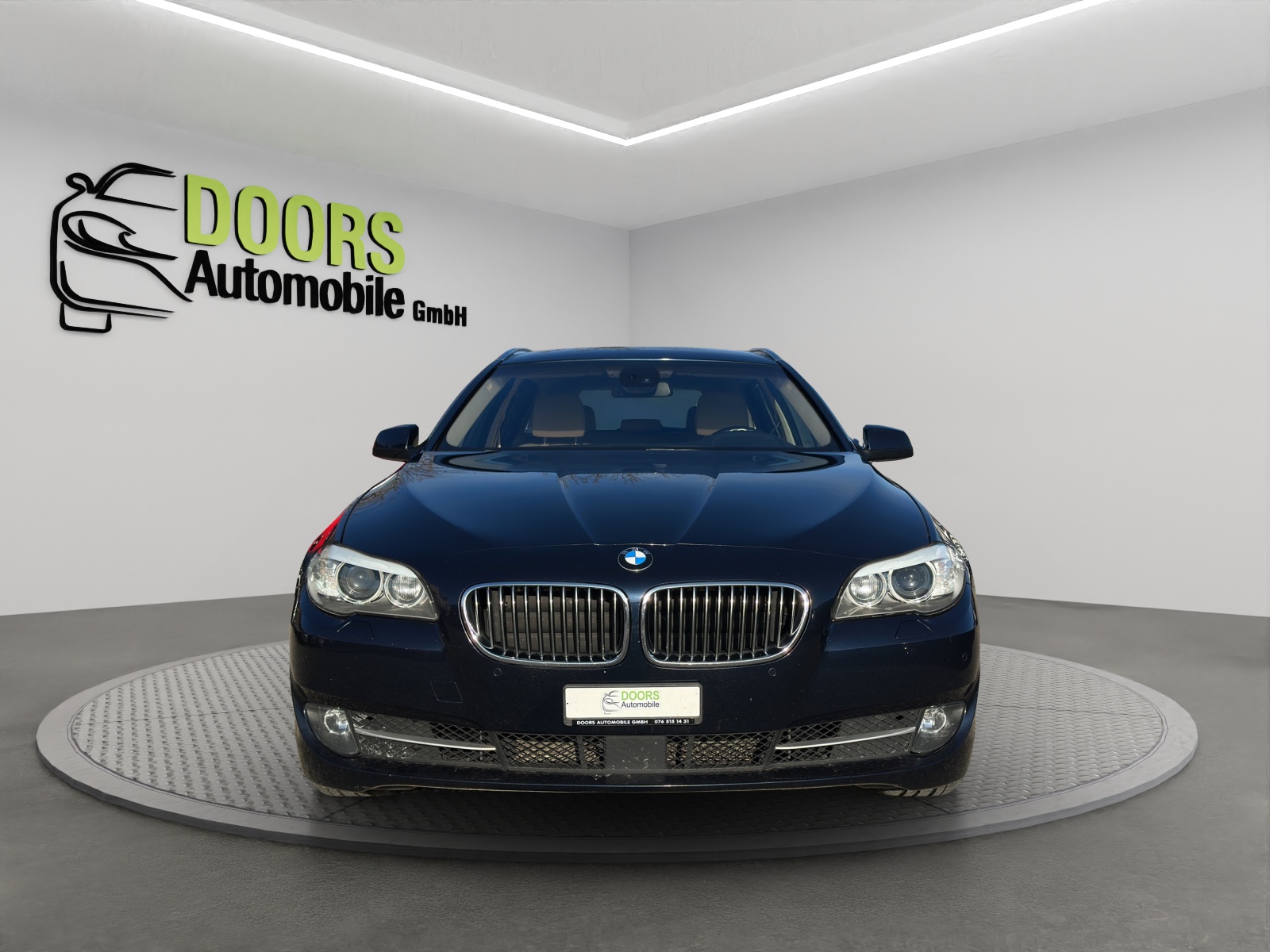 BMW 525d Touring Steptronic-showroom-element-1