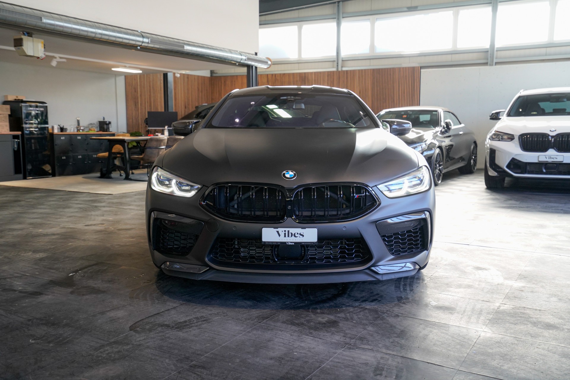 BMW M8 xDrive M Competition Steptronic-image-6
