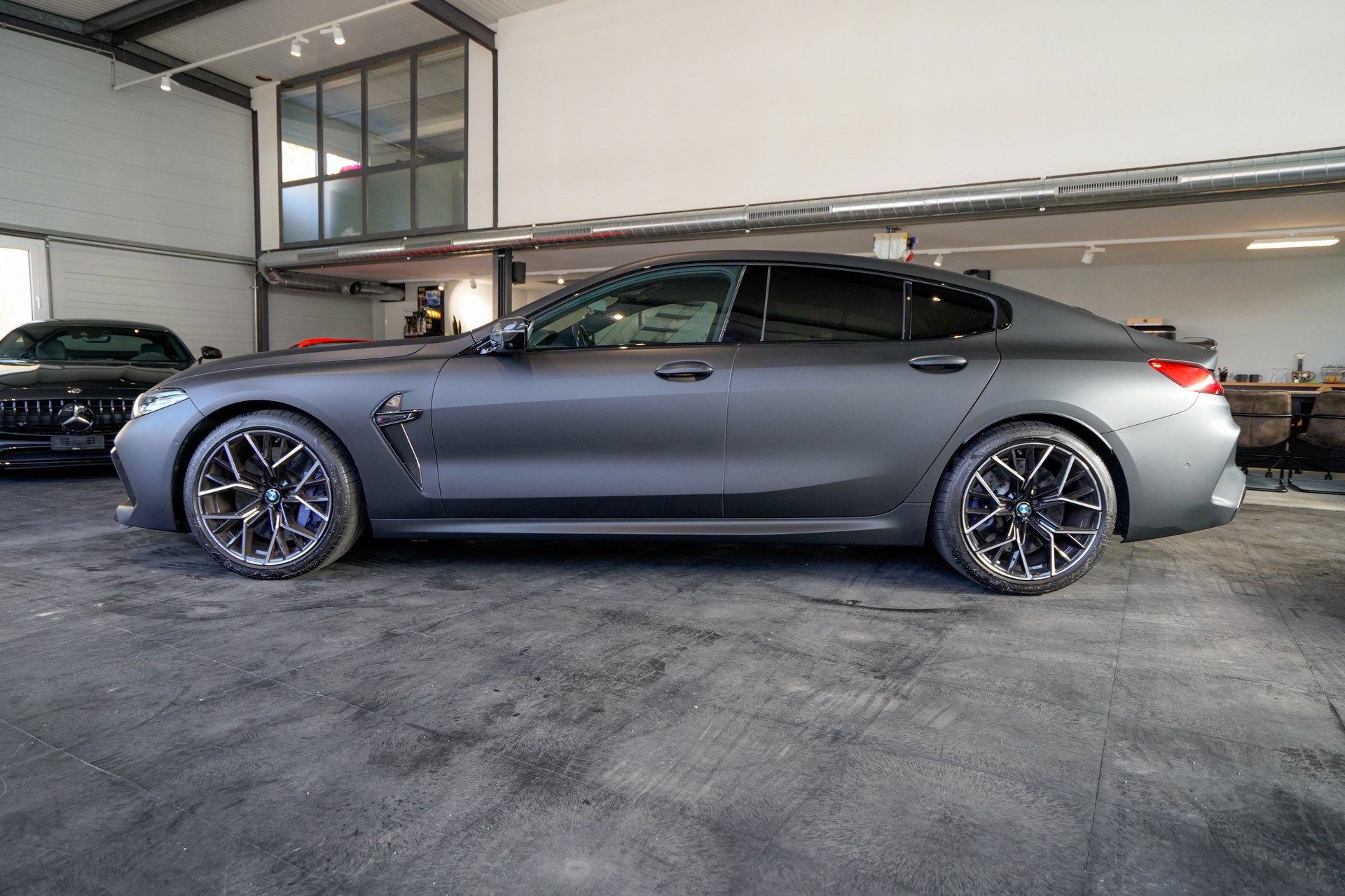 BMW M8 xDrive M Competition Steptronic-showroom-element-1
