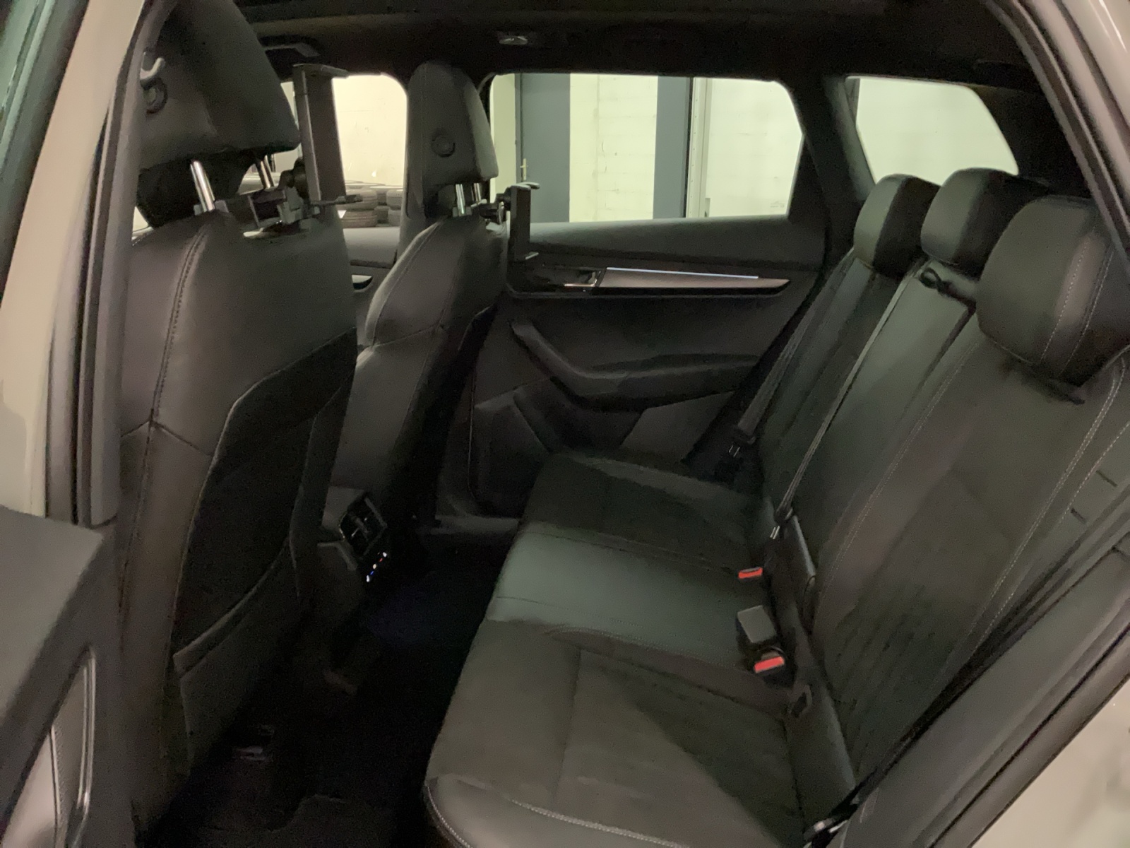 SKODA Karoq 2.0 TSI SportLine 4x4 DSG-image-10