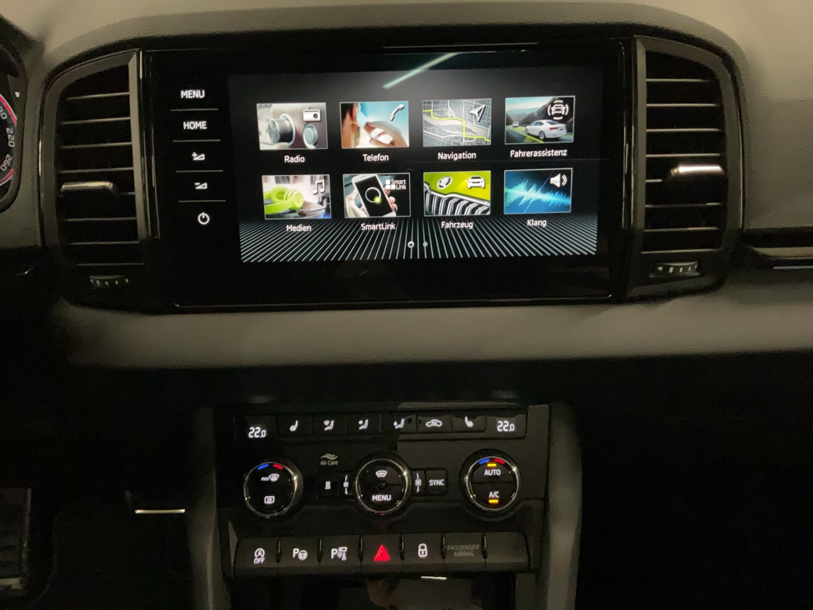 SKODA Karoq 2.0 TSI SportLine 4x4 DSG-image-9