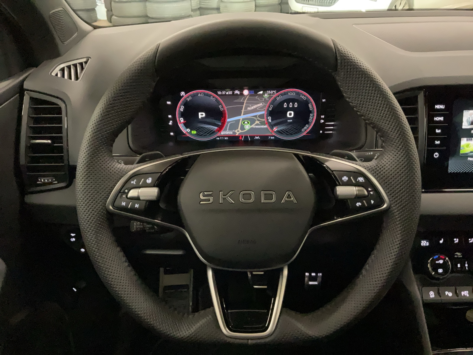 SKODA Karoq 2.0 TSI SportLine 4x4 DSG-image-6