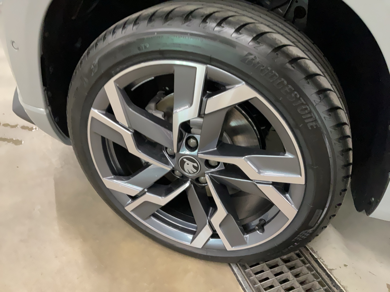 SKODA Karoq 2.0 TSI SportLine 4x4 DSG-image-14