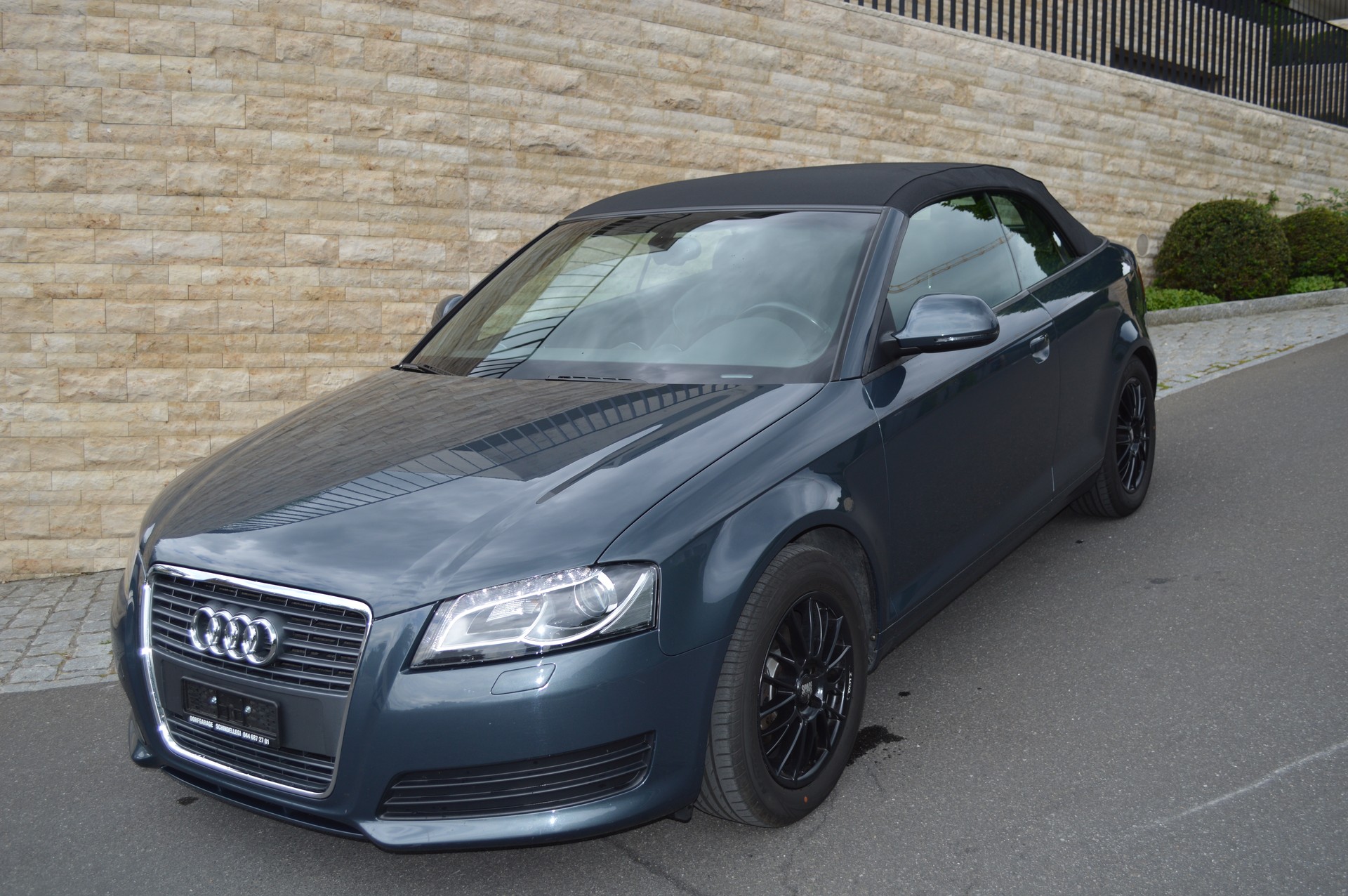 AUDI A3 Cabriolet 1.8 TFSI Attraction-image-5