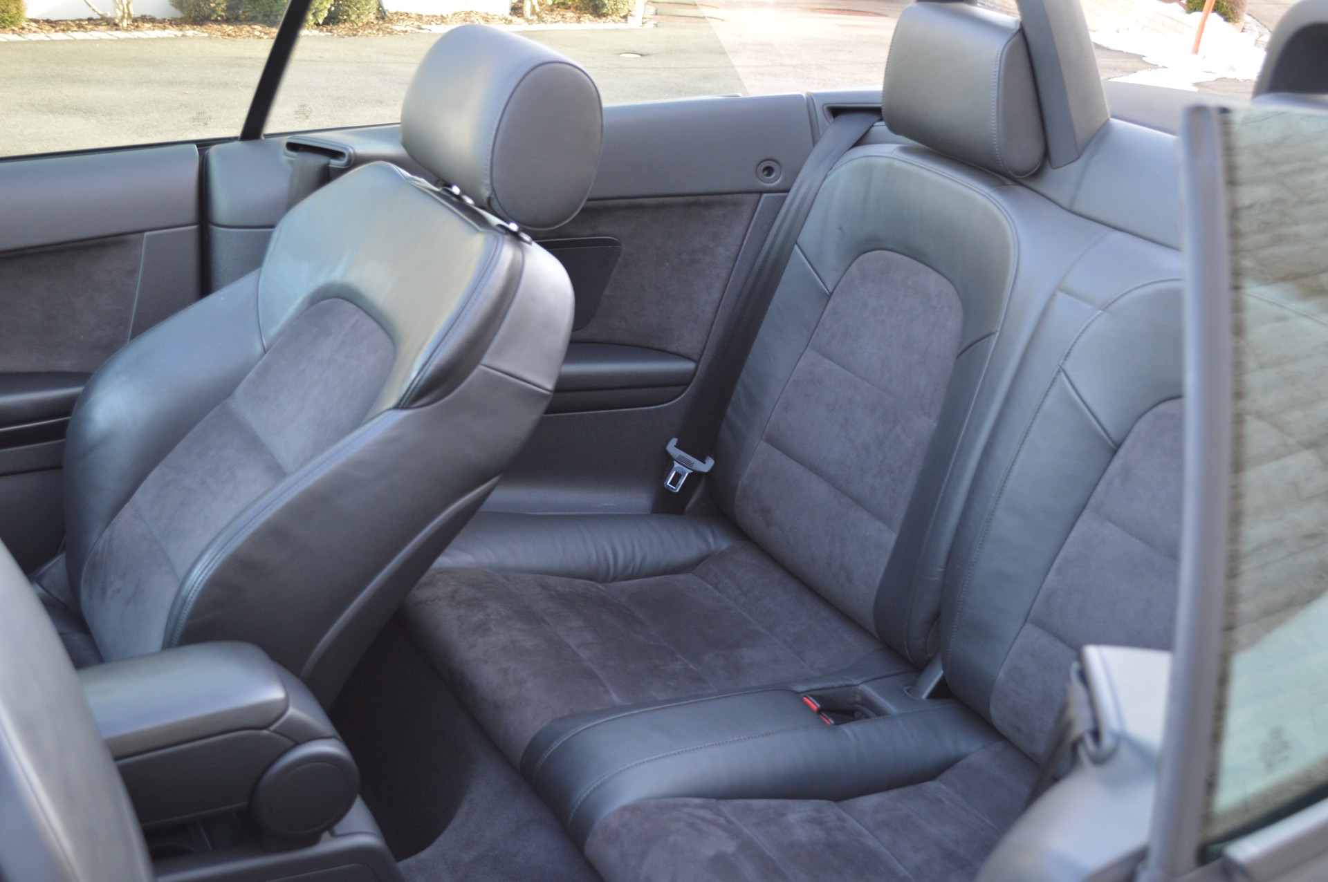 AUDI A3 Cabriolet 1.8 TFSI Attraction-image-7