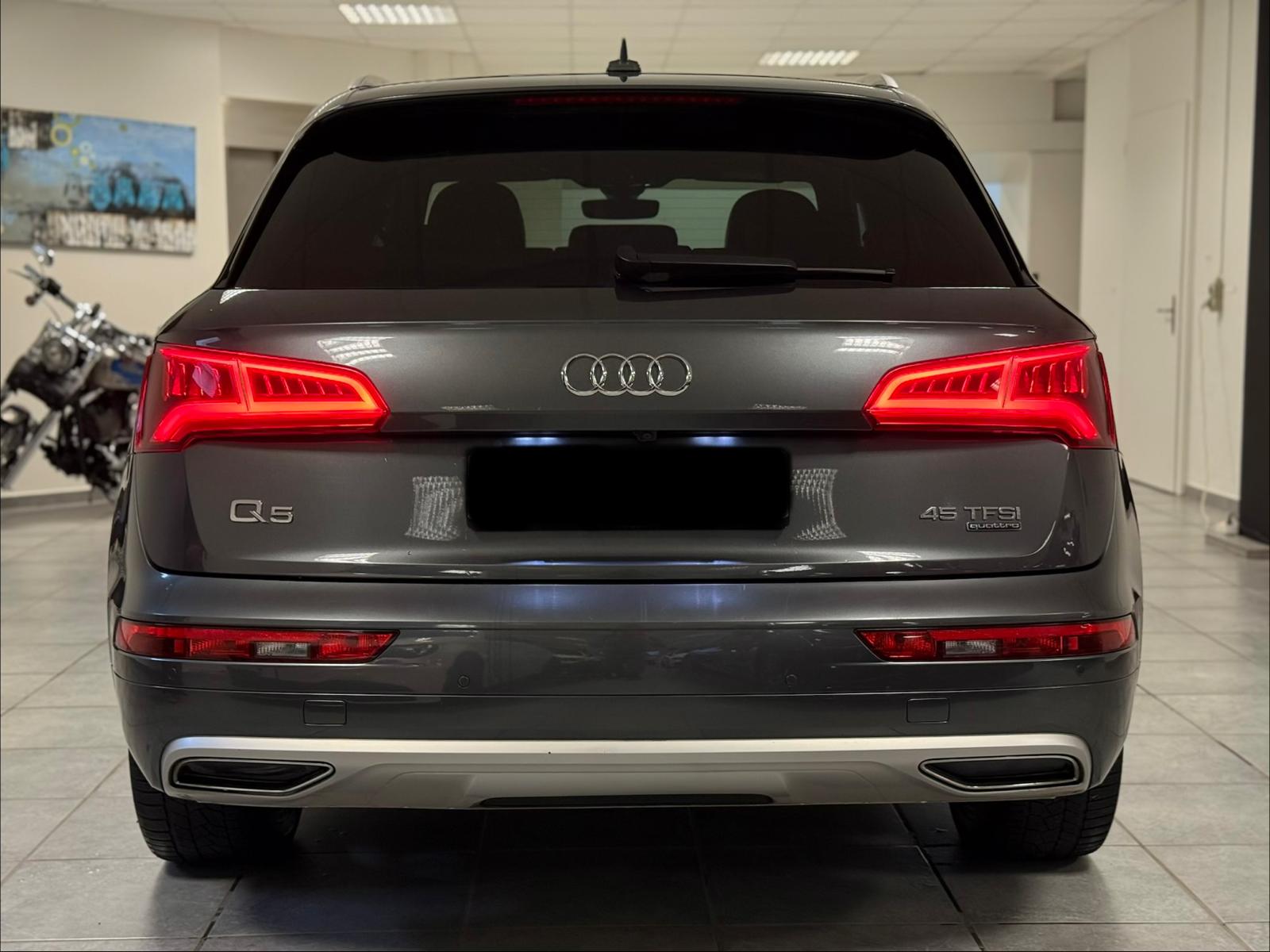 AUDI Q5 45 TFSI sport quattro S-tronic-image-11