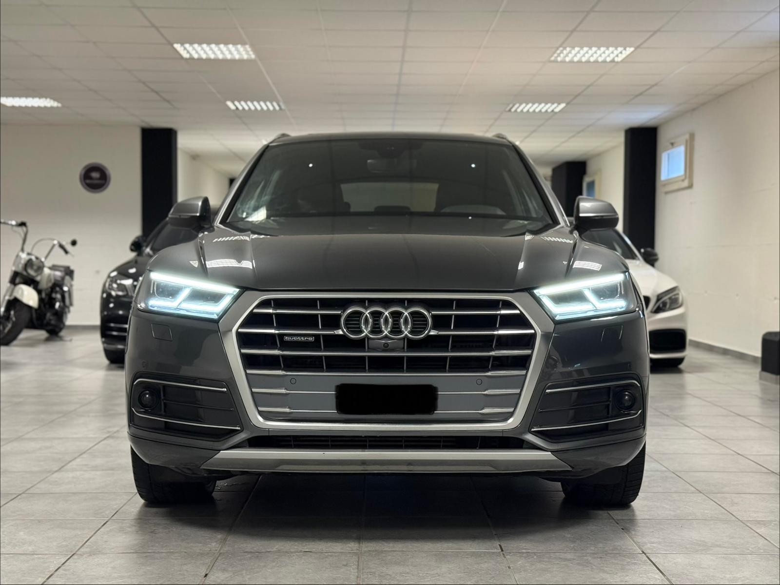 AUDI Q5 45 TFSI sport quattro S-tronic-showroom-element-2