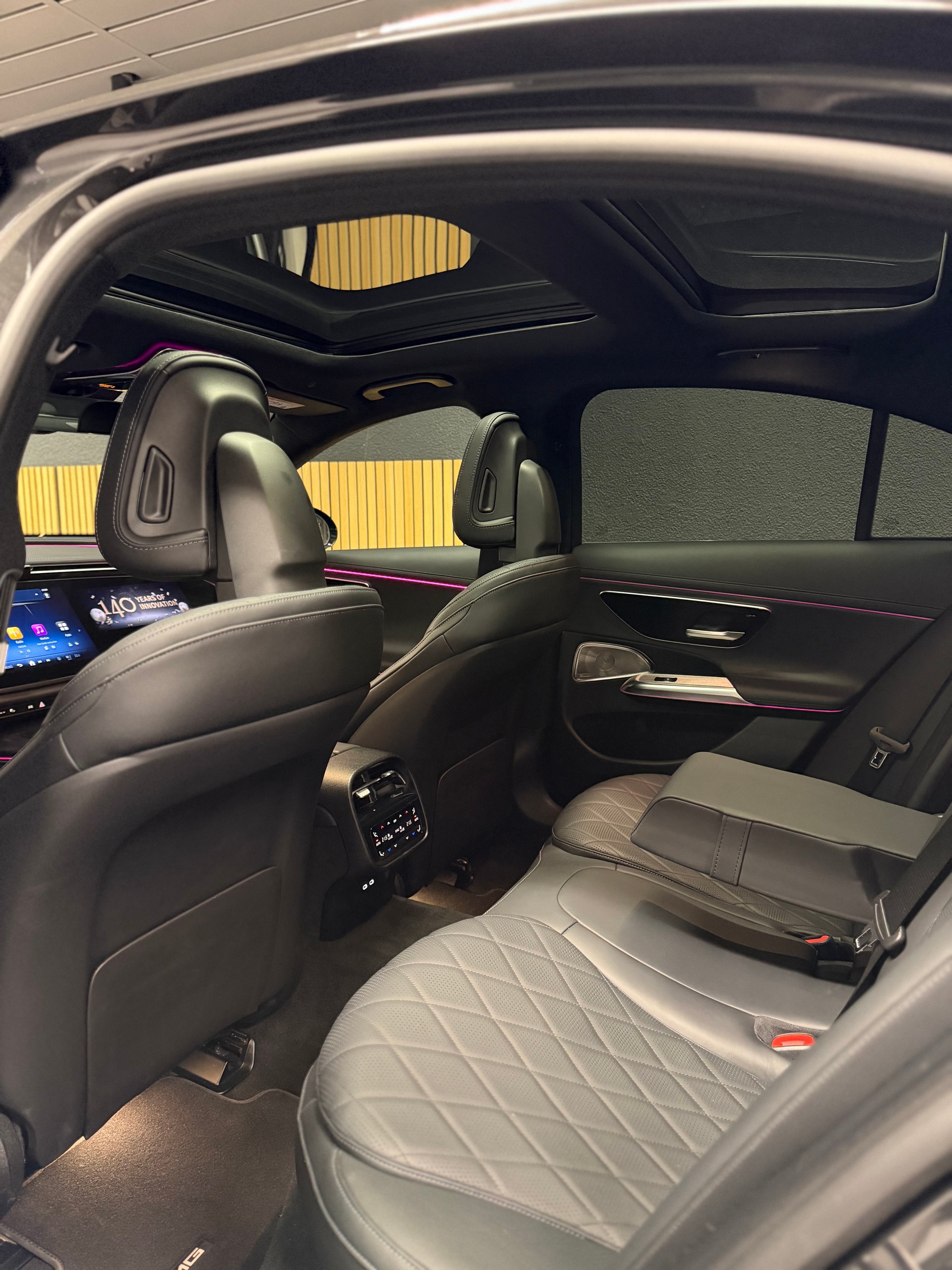 MERCEDES-BENZ E 220 d 4Matic 9G-Tronic-image-9