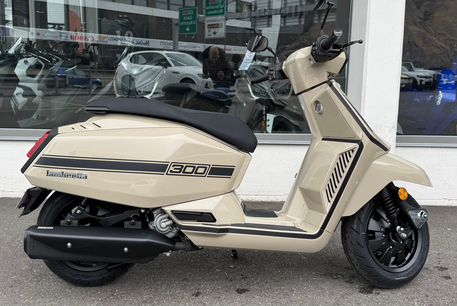 LAMBRETTA X 300 SR-image-2