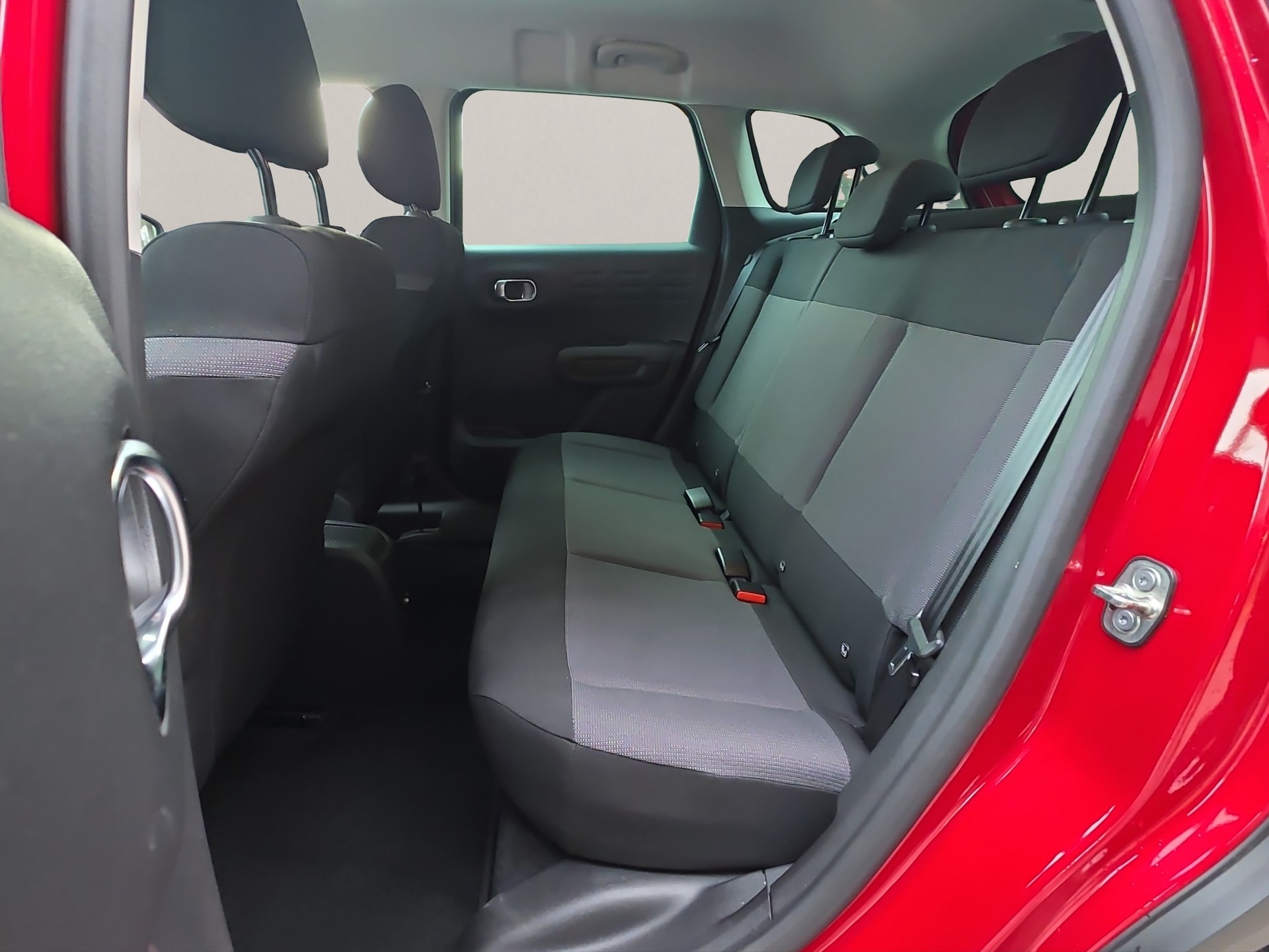 CITROEN C3 Aircross 1.2i PureTech Shine EAT-image-10