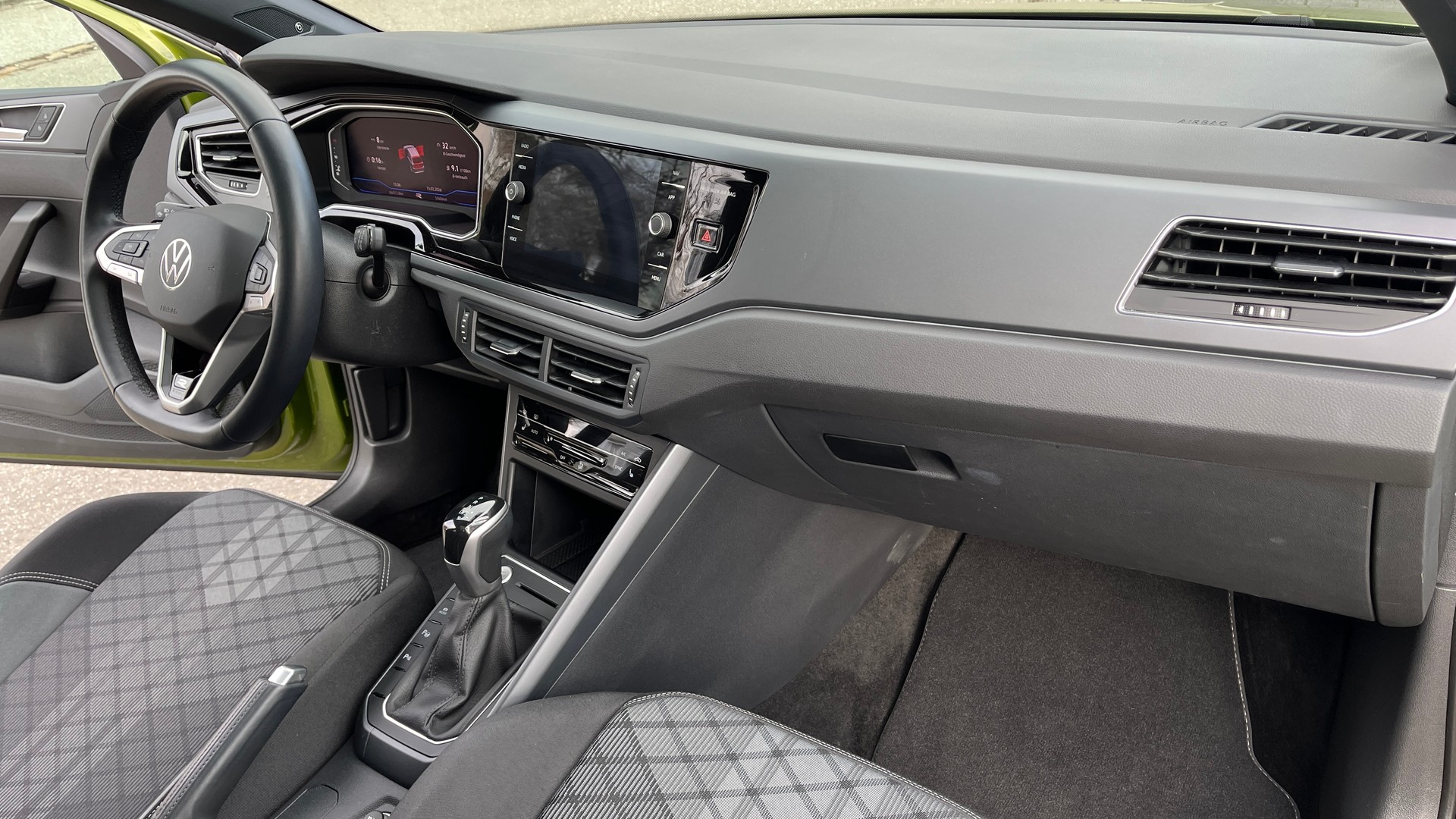 VW Taigo 1.5 TSI R-Line DSG, 149 PS-image-2