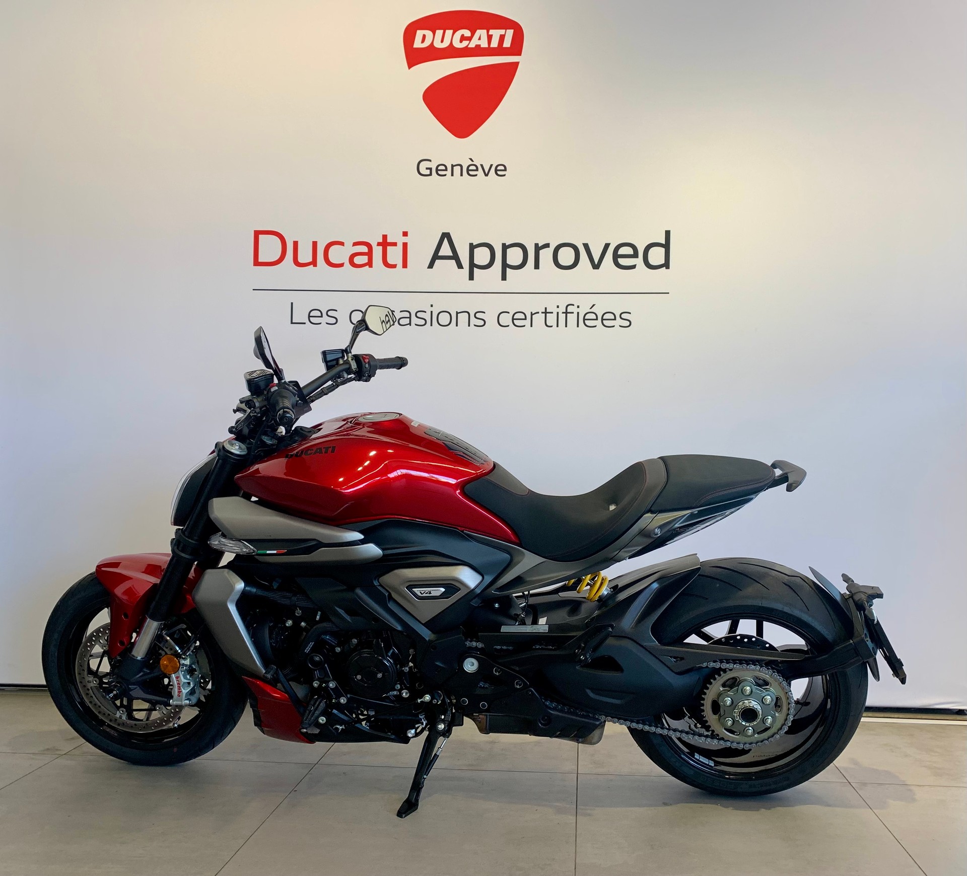 DUCATI X Diavel V4-image-1