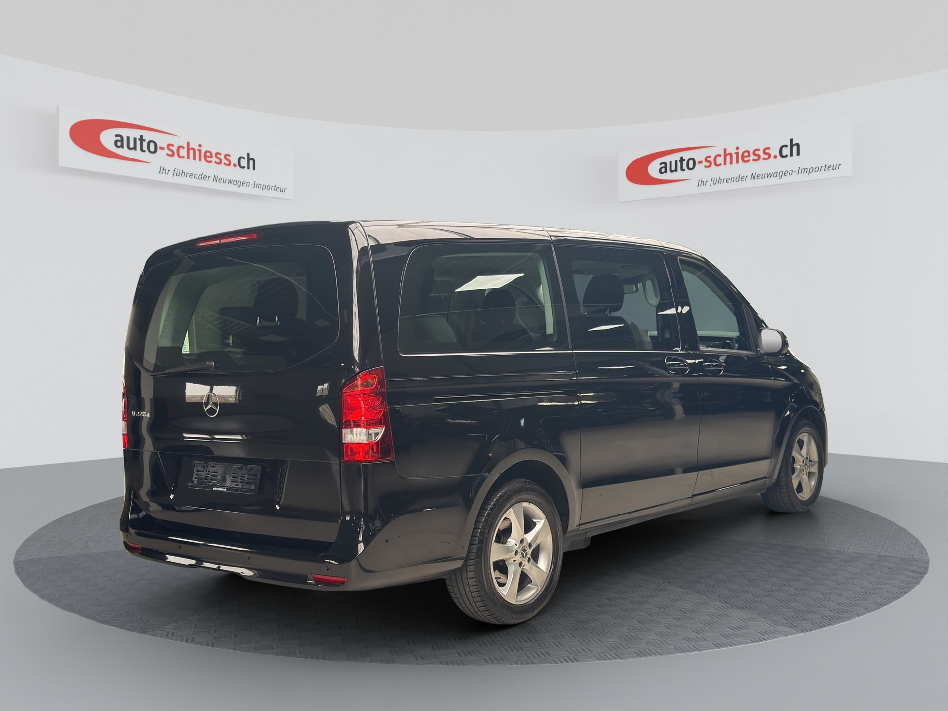 MERCEDES-BENZ V 220 d lang 9G-Tronic 7Pl.-image-4