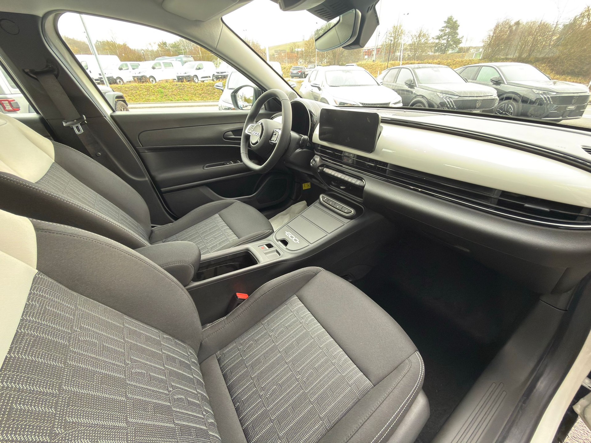 FIAT 600h Mild Hybrid Icon Swiss Edition-image-8