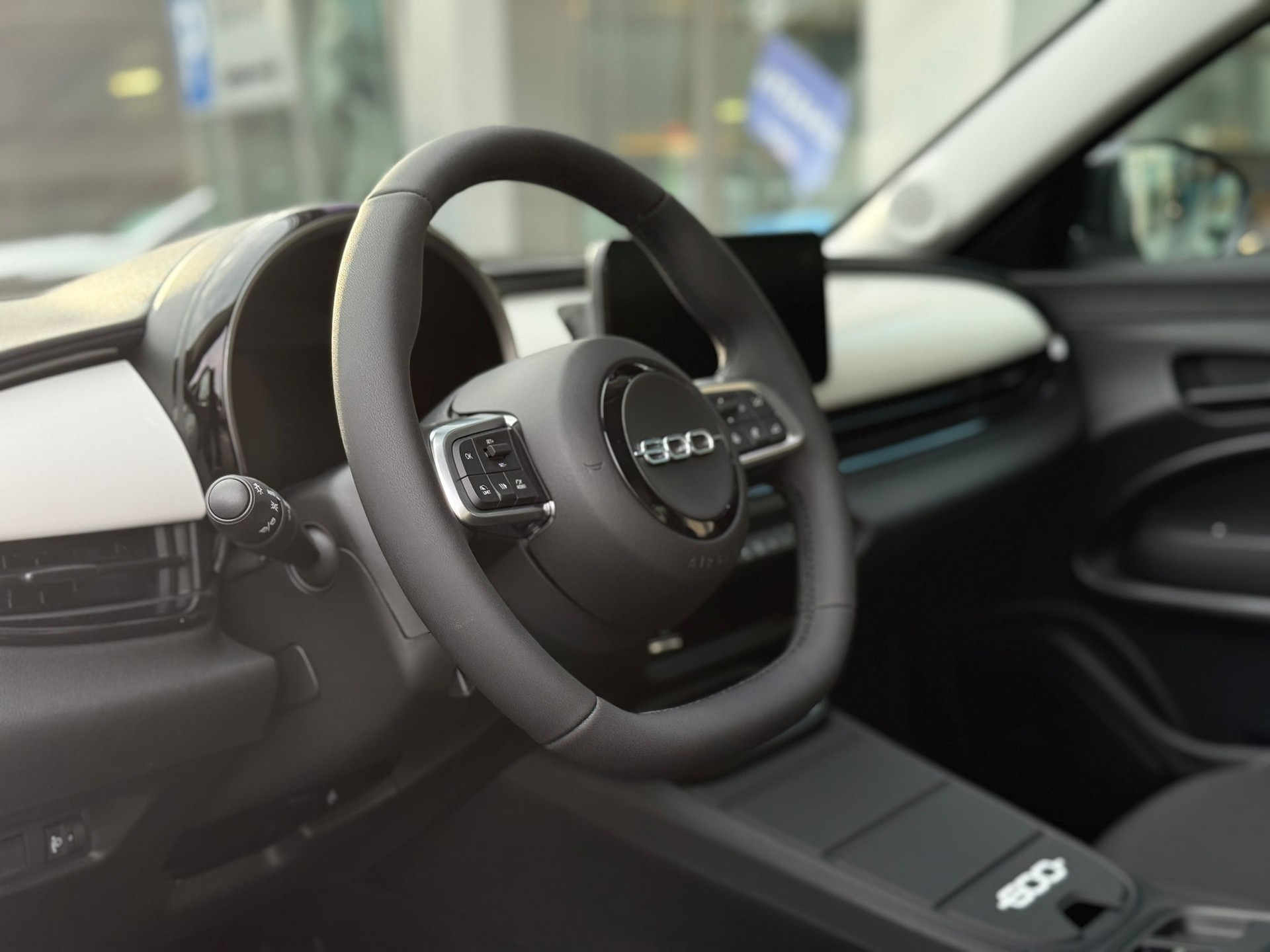 FIAT 600h Mild Hybrid Icon Swiss Edition-image-5
