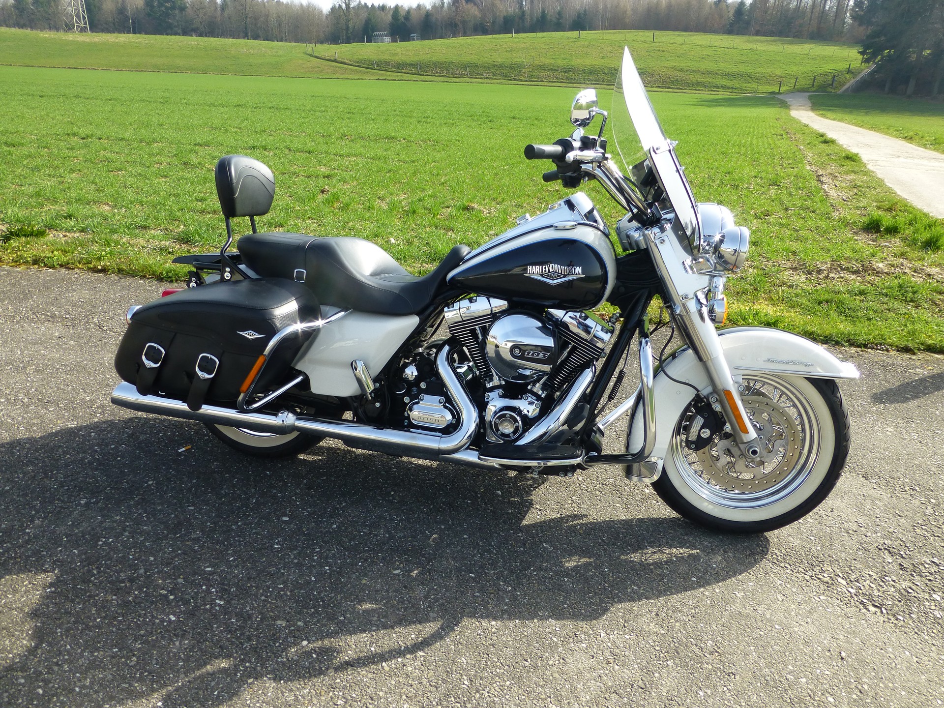 HARLEY-DAVIDSON FLHRC Road King 103 ABS-image-0