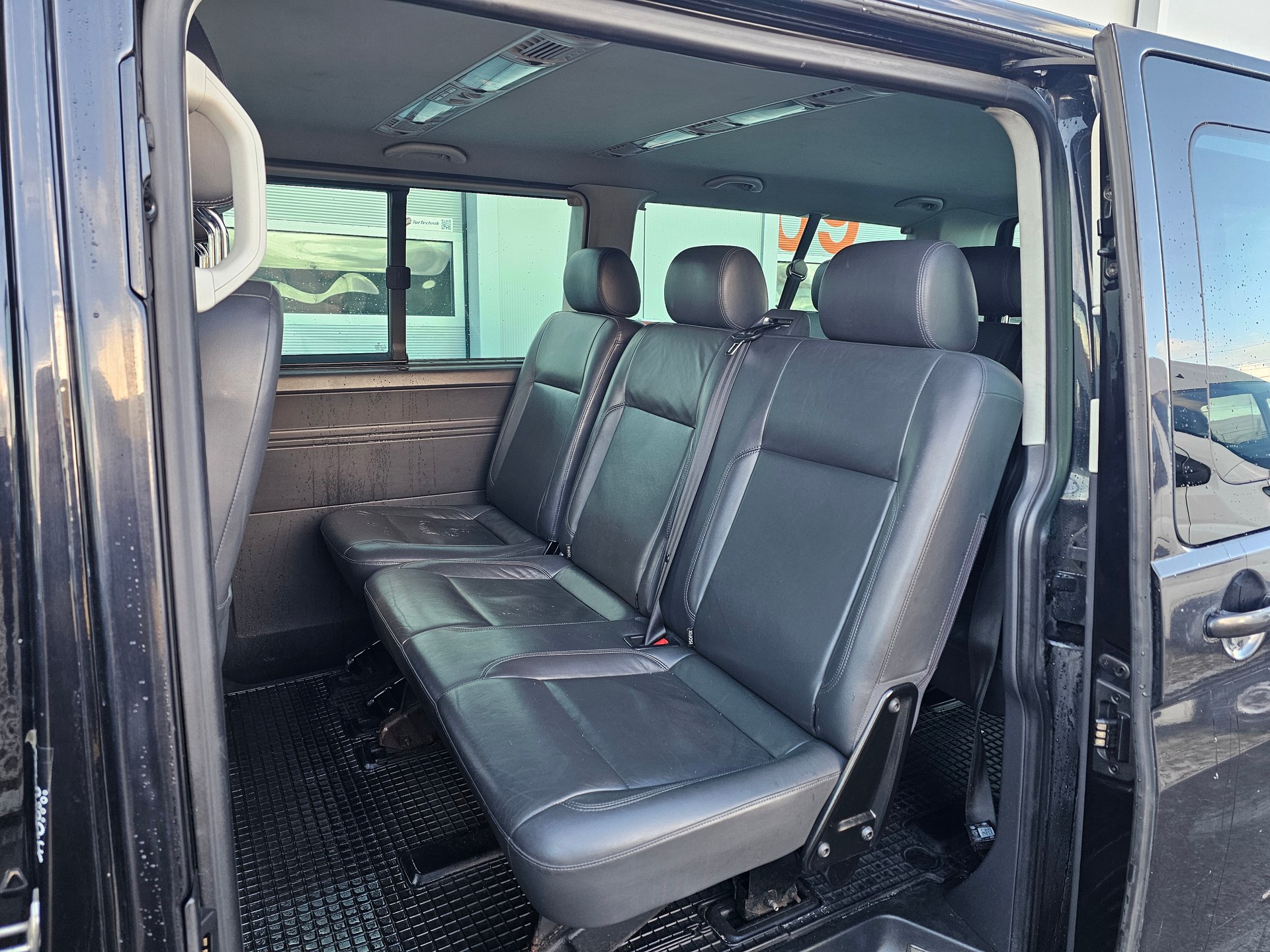 VW T5 Caravelle Comfortline 2.0 TDI CR 4Motion DSG-image-10
