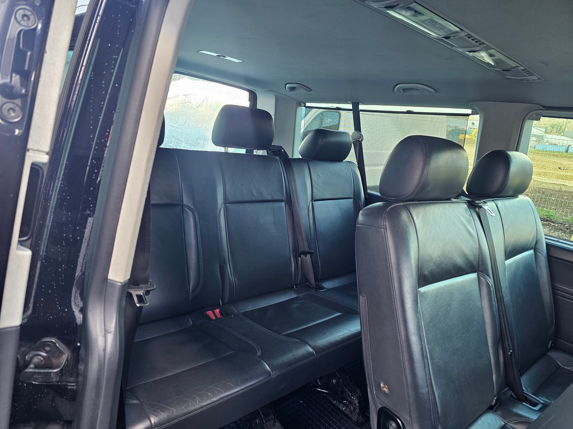 VW T5 Caravelle Comfortline 2.0 TDI CR 4Motion DSG-image-12