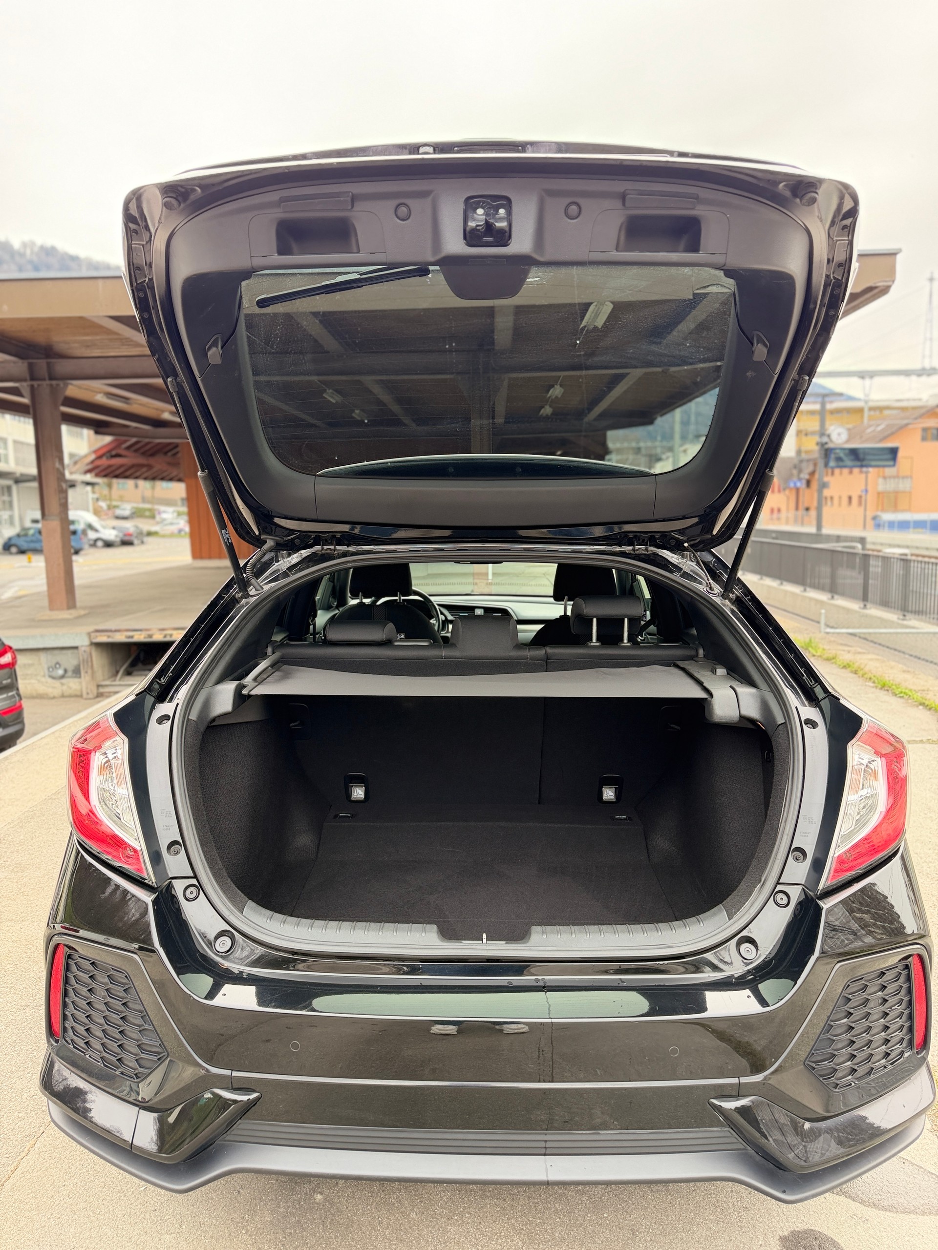 HONDA Civic 1.0 VTEC Elegance CVT-image-9