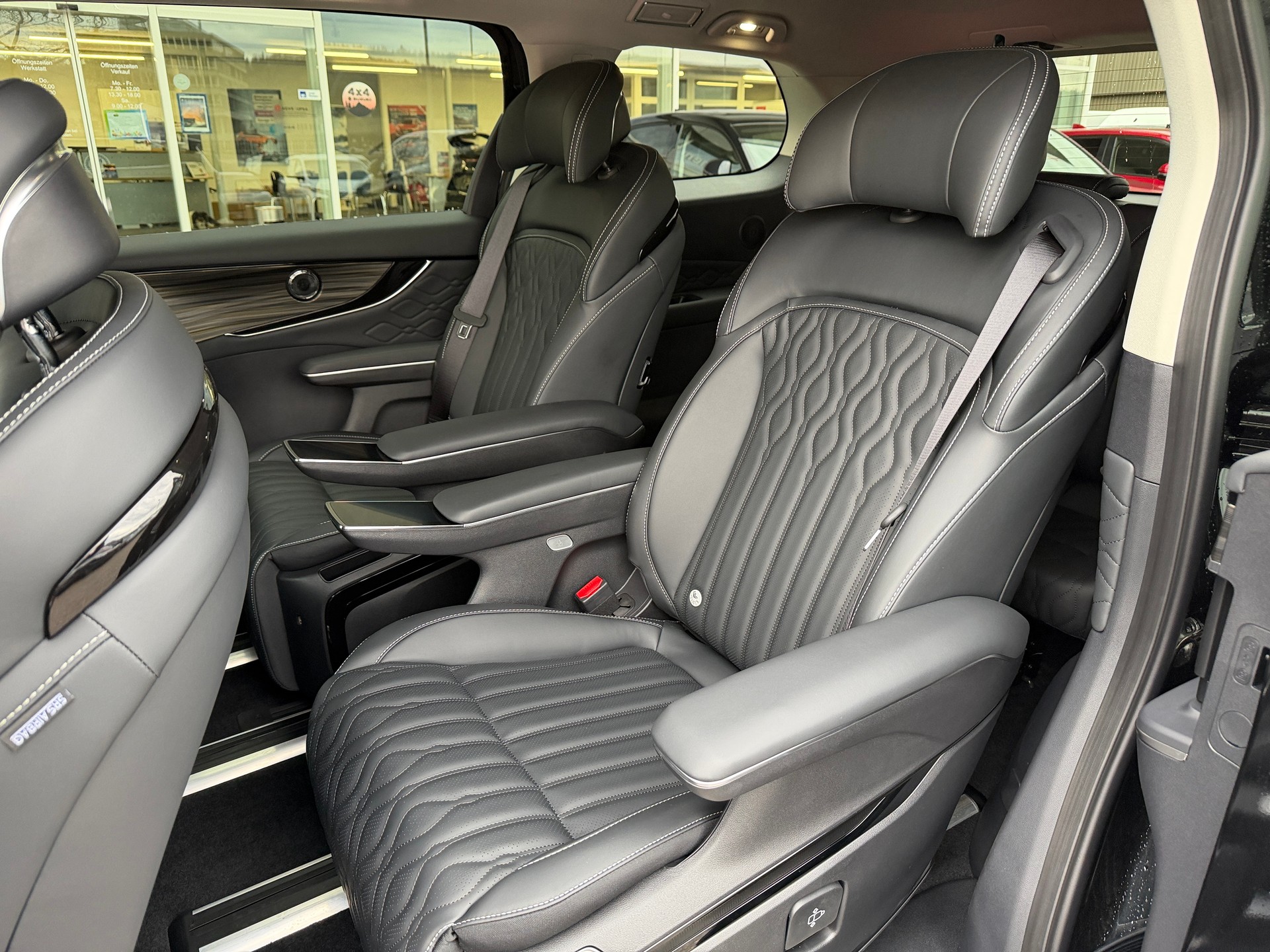 FORTHING 9 1.5T PHEV 7 Sitze Full Option Plugin-image-9