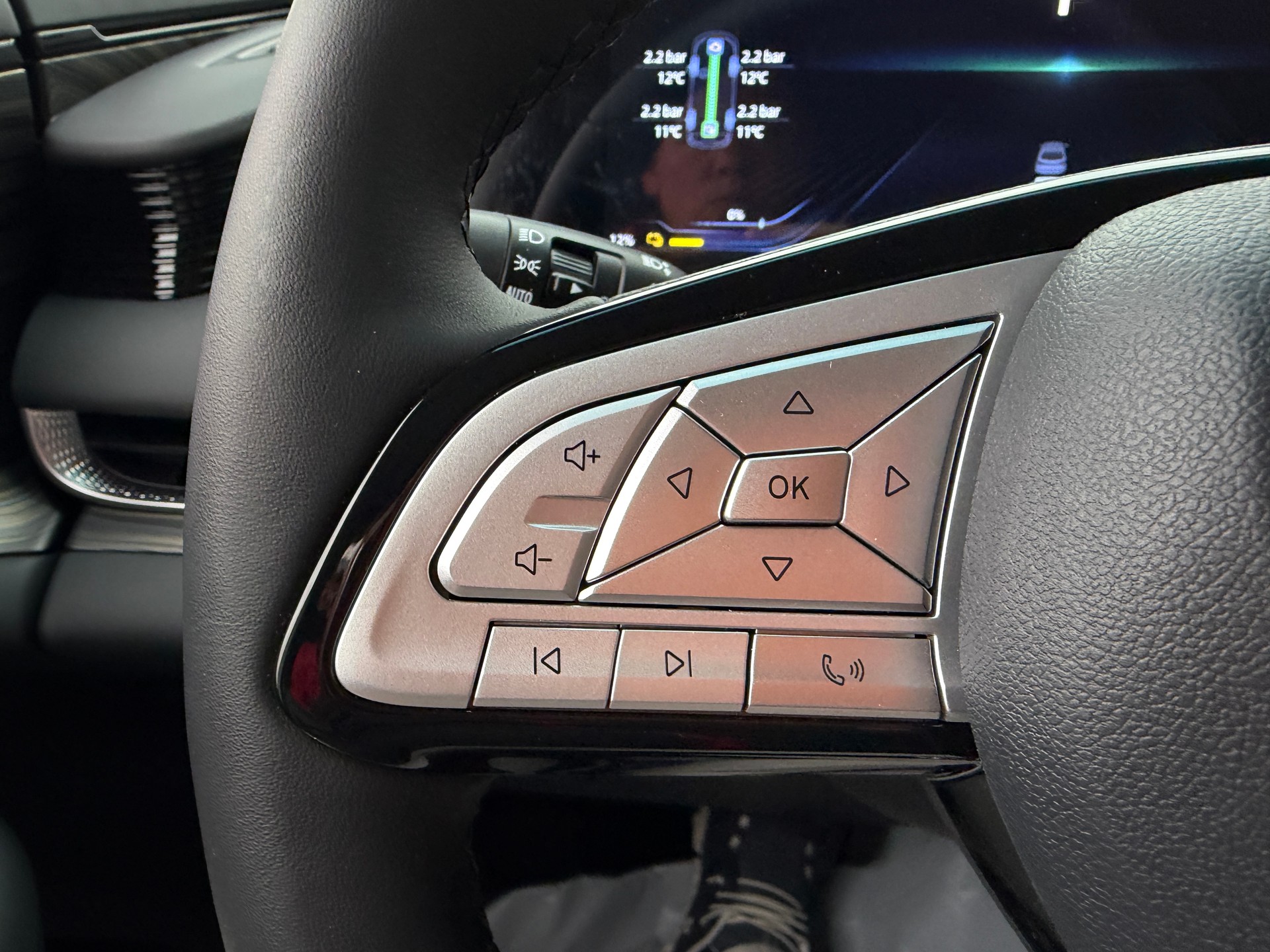 FORTHING 9 1.5T PHEV 7 Sitze Full Option Plugin-image-16