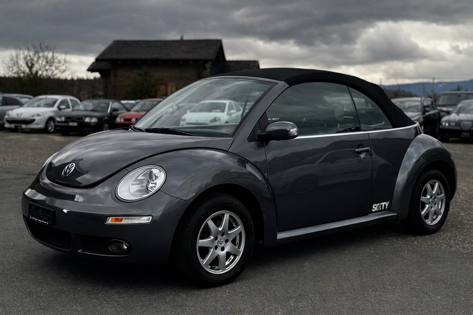 VW Beetle Cabrio 1.8 T Sixty-image-7