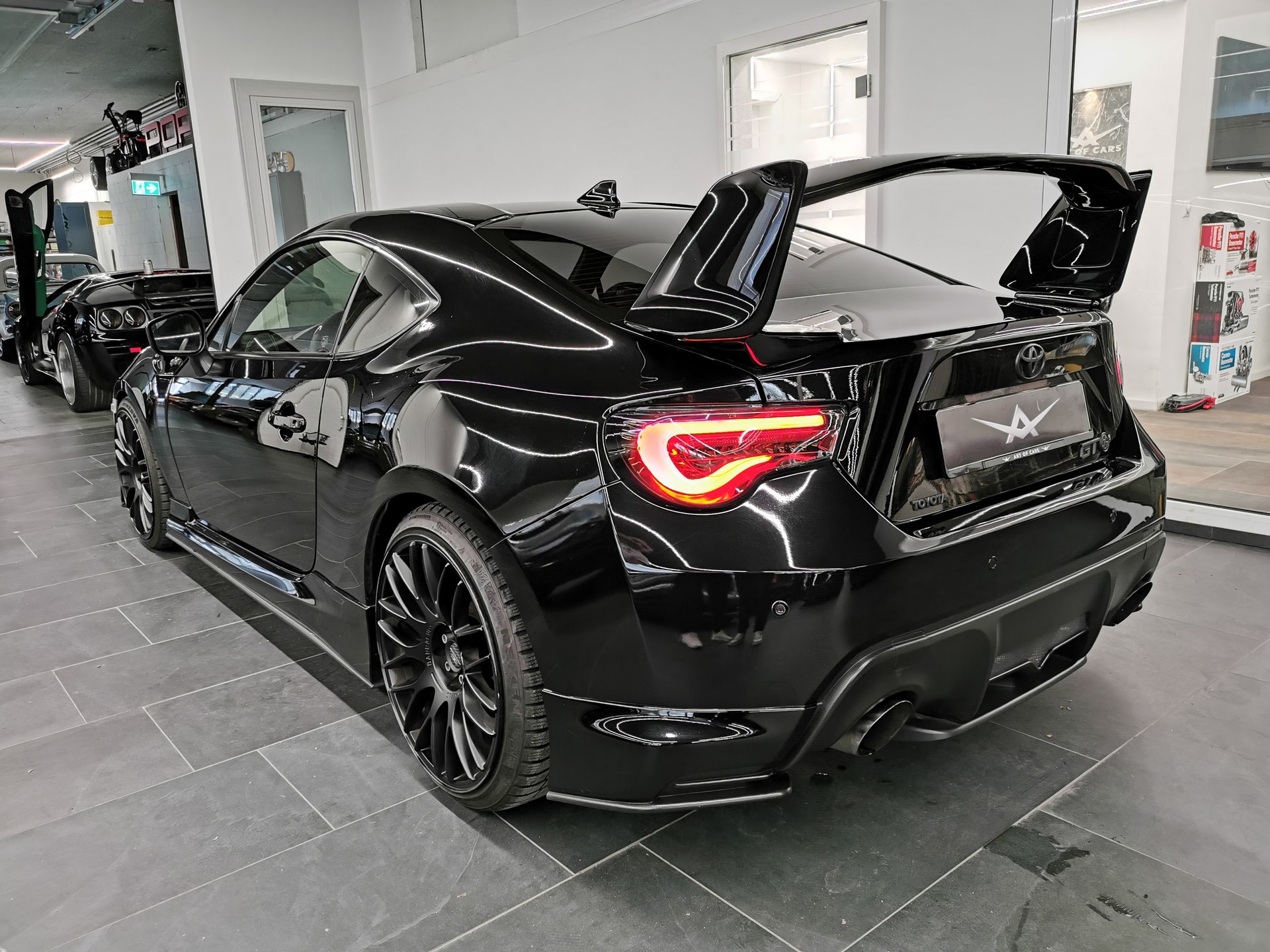TOYOTA GT 86 2.0 D-4S Race 268PS Aerodynamik Paket ab Werk-image-4