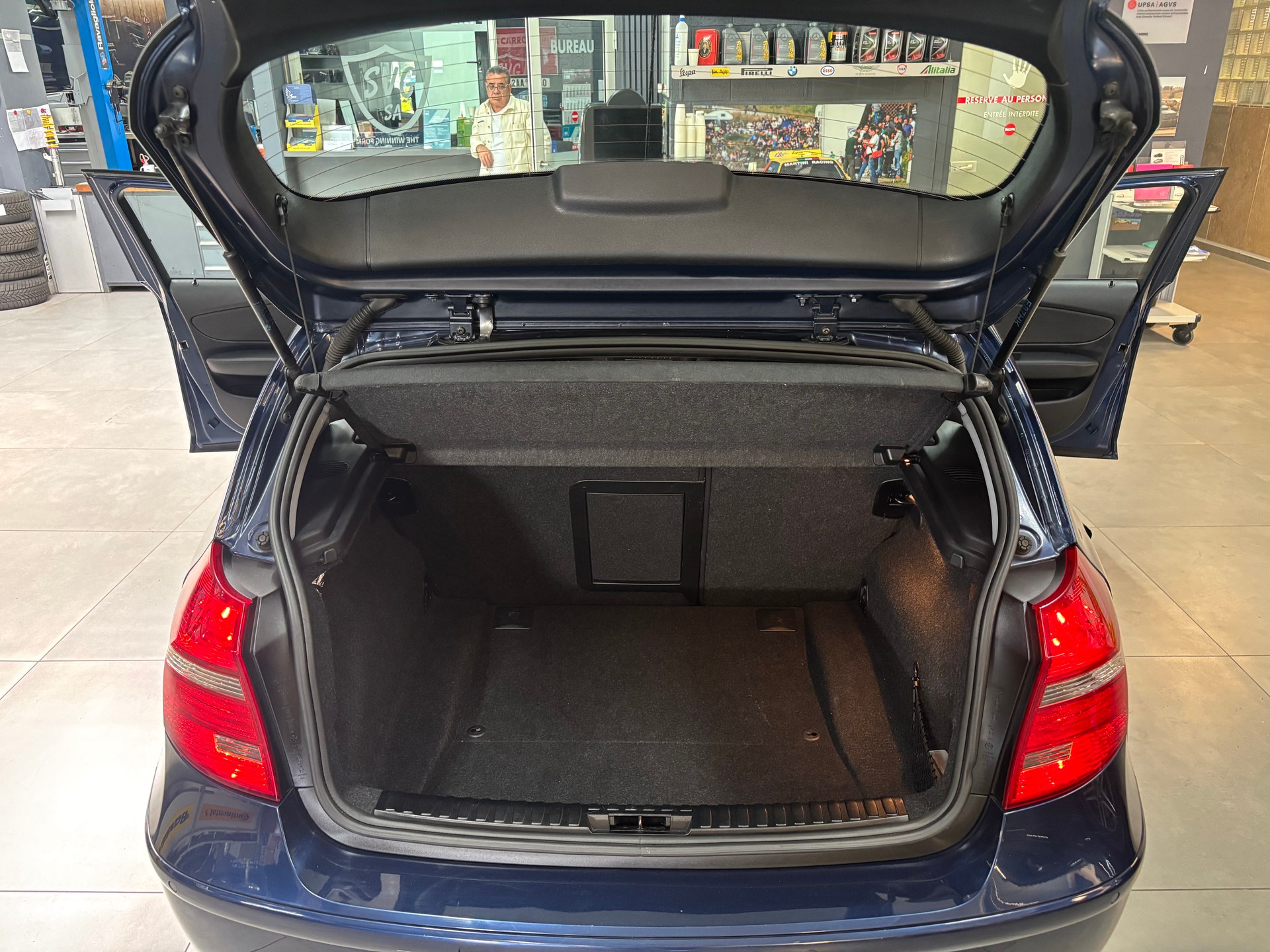 BMW 118i Steptronic-image-15