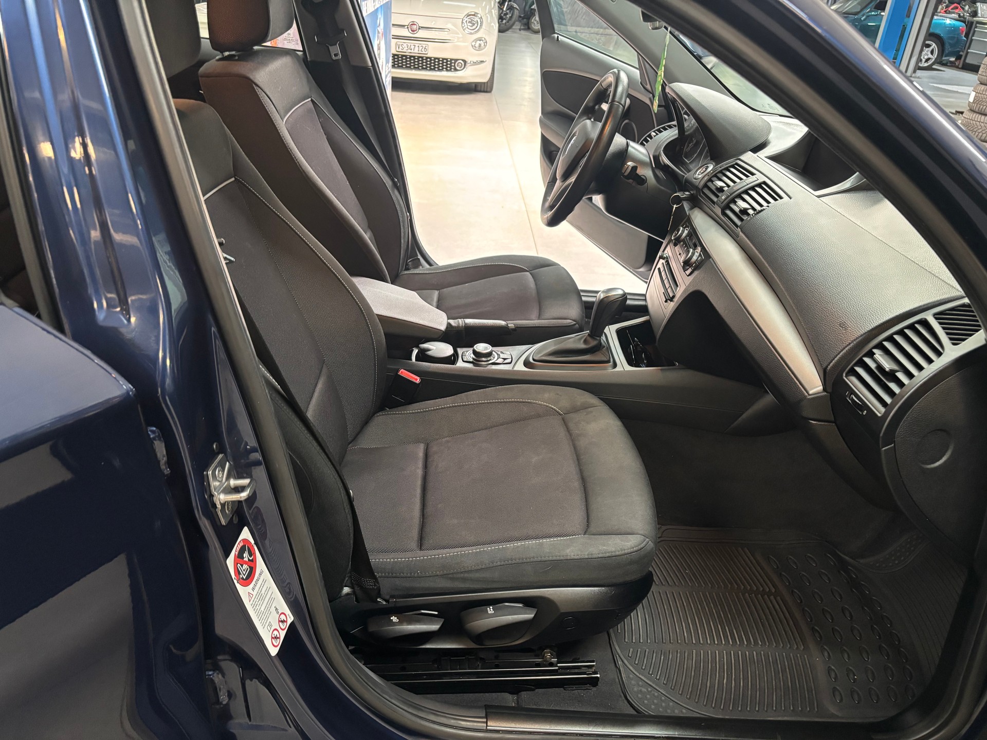 BMW 118i Steptronic-image-11