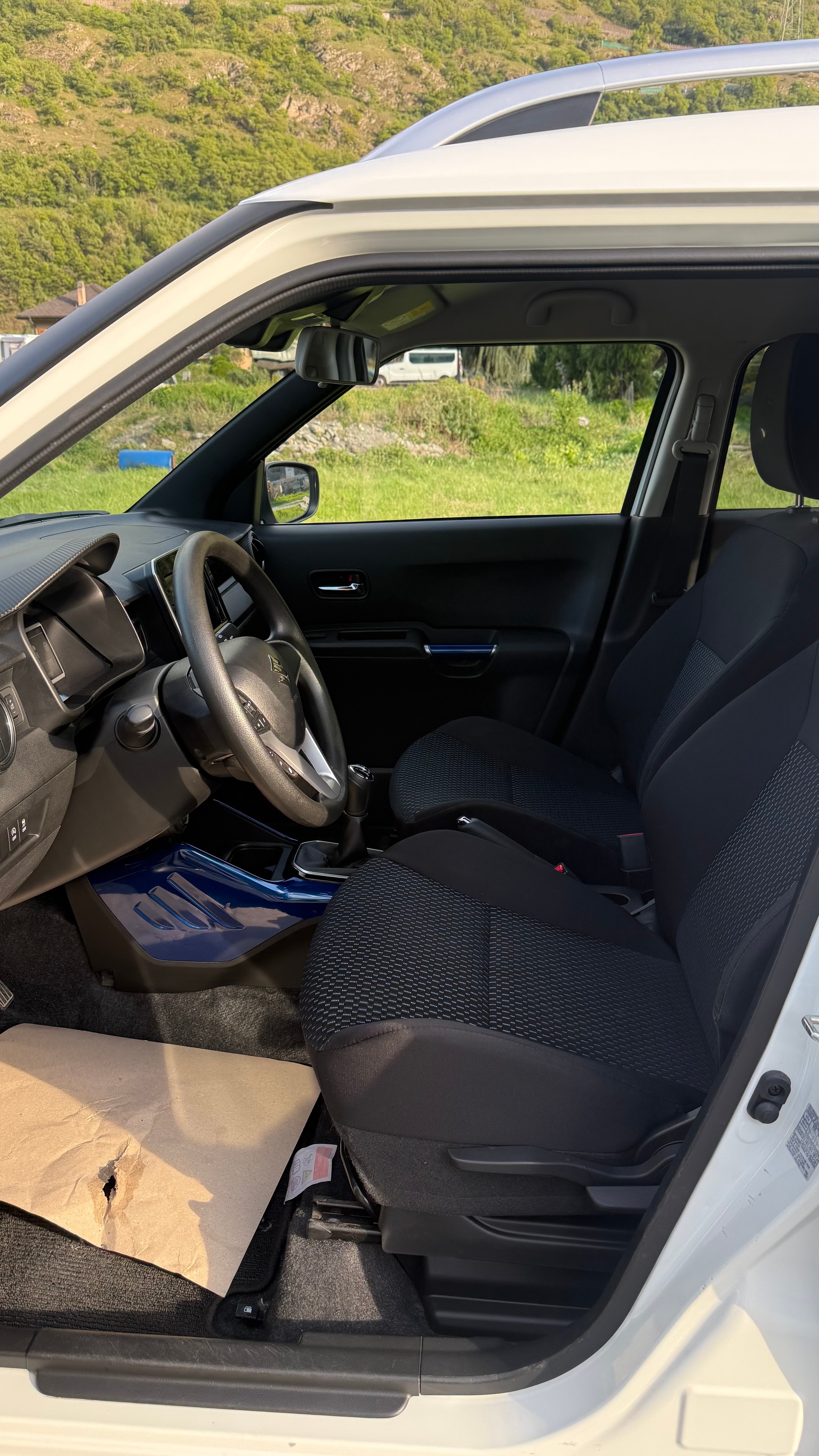 SUZUKI Ignis 1.2i Compact+ Hybrid 4x4-image-9
