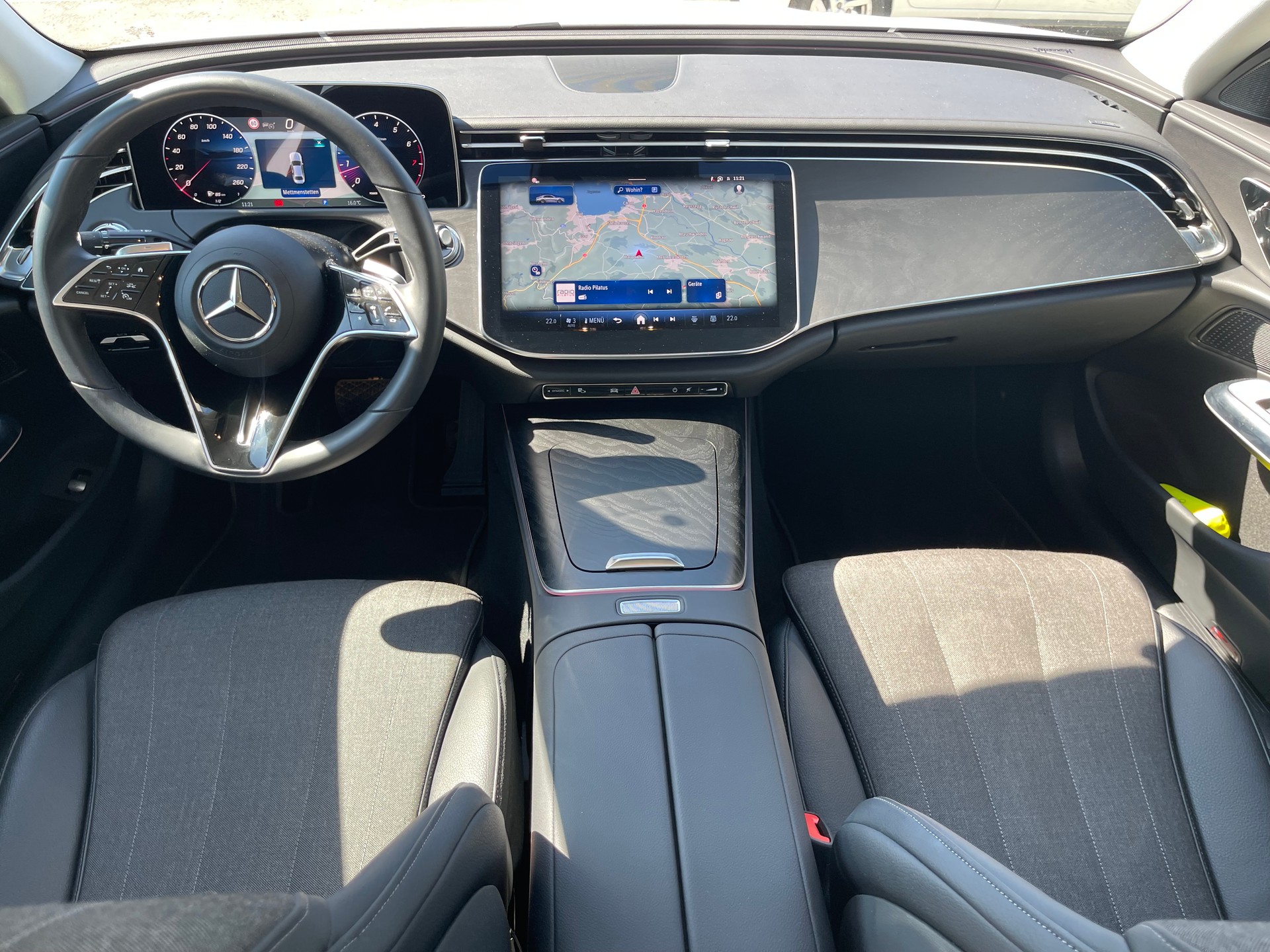 MERCEDES-BENZ E 200 9G-Tronic-image-11