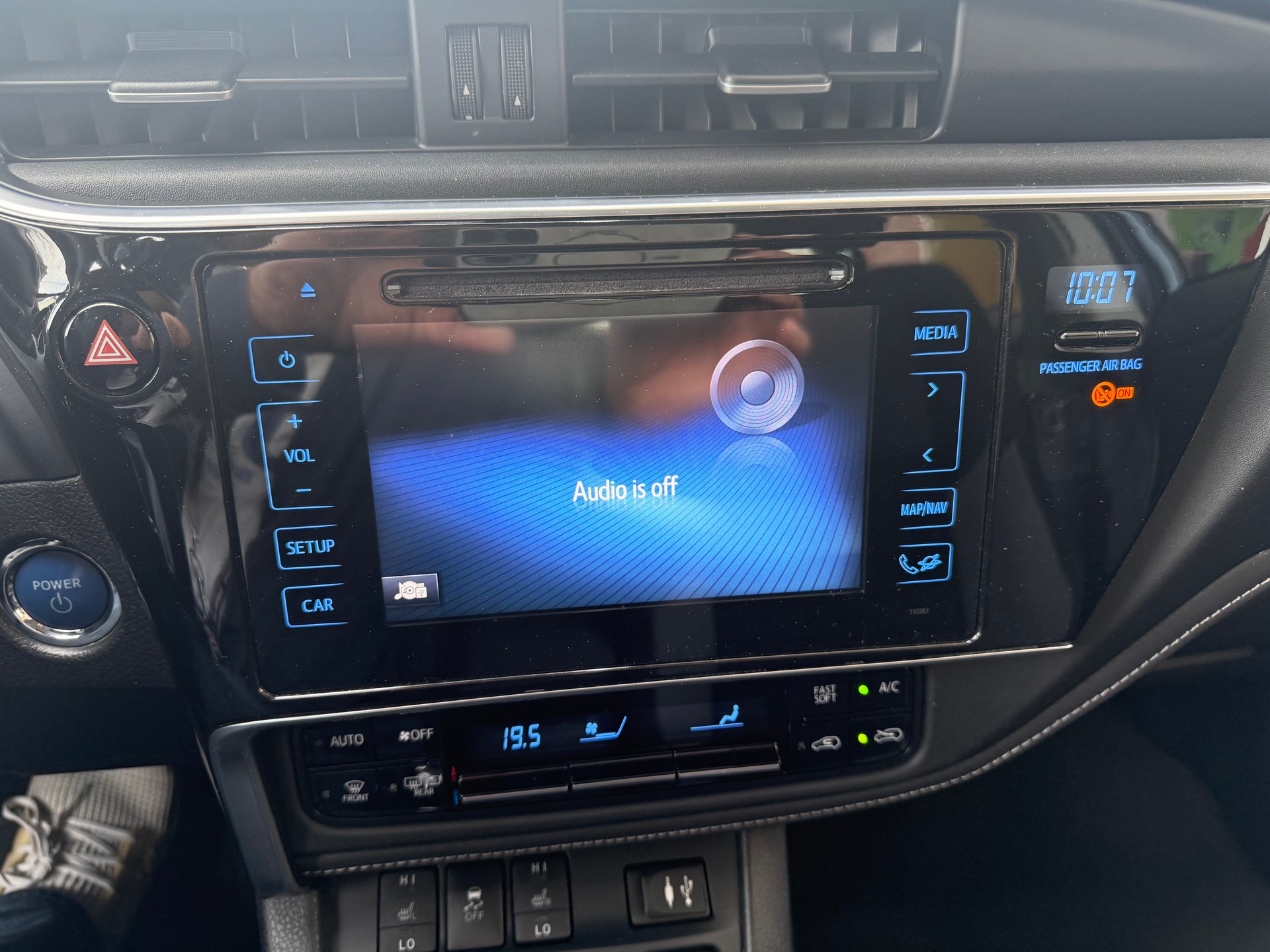 TOYOTA Auris Touring Sports 1.8 HSD Trend e-CVT-image-14