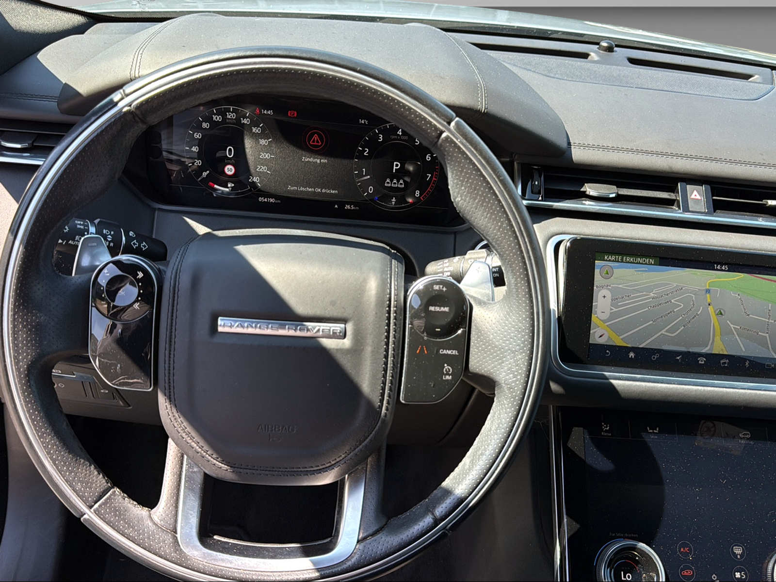 LAND ROVER Range Rover Velar 2.0 T P300 SE-image-16