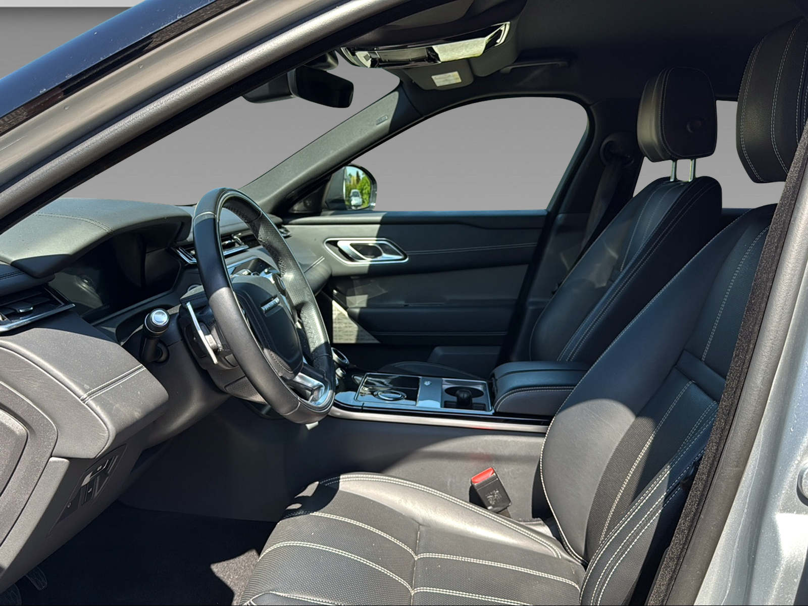 LAND ROVER Range Rover Velar 2.0 T P300 SE-image-12