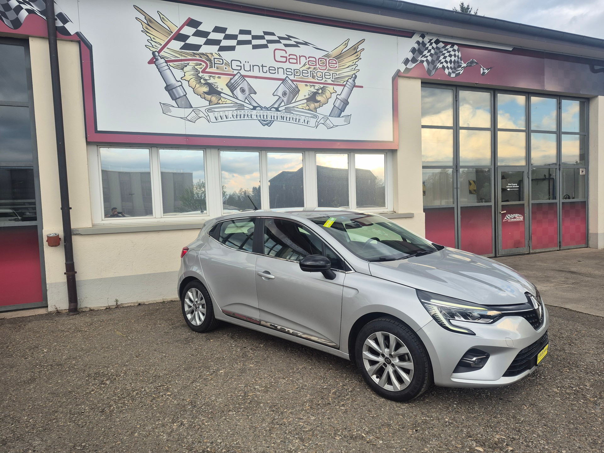 RENAULT Clio 1.3 Intens EDC-image-8