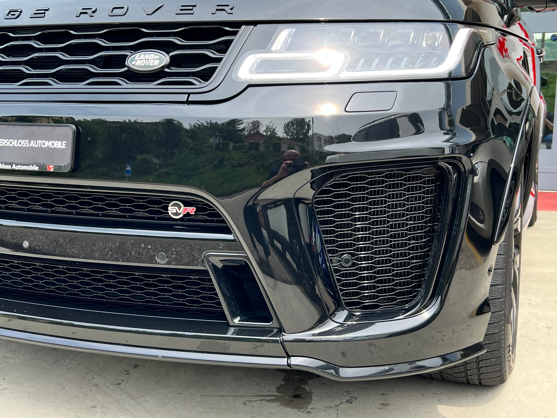 LAND ROVER Range Rover Sport 5.0 V8 S/C SVR Automatic-showroom-element-3