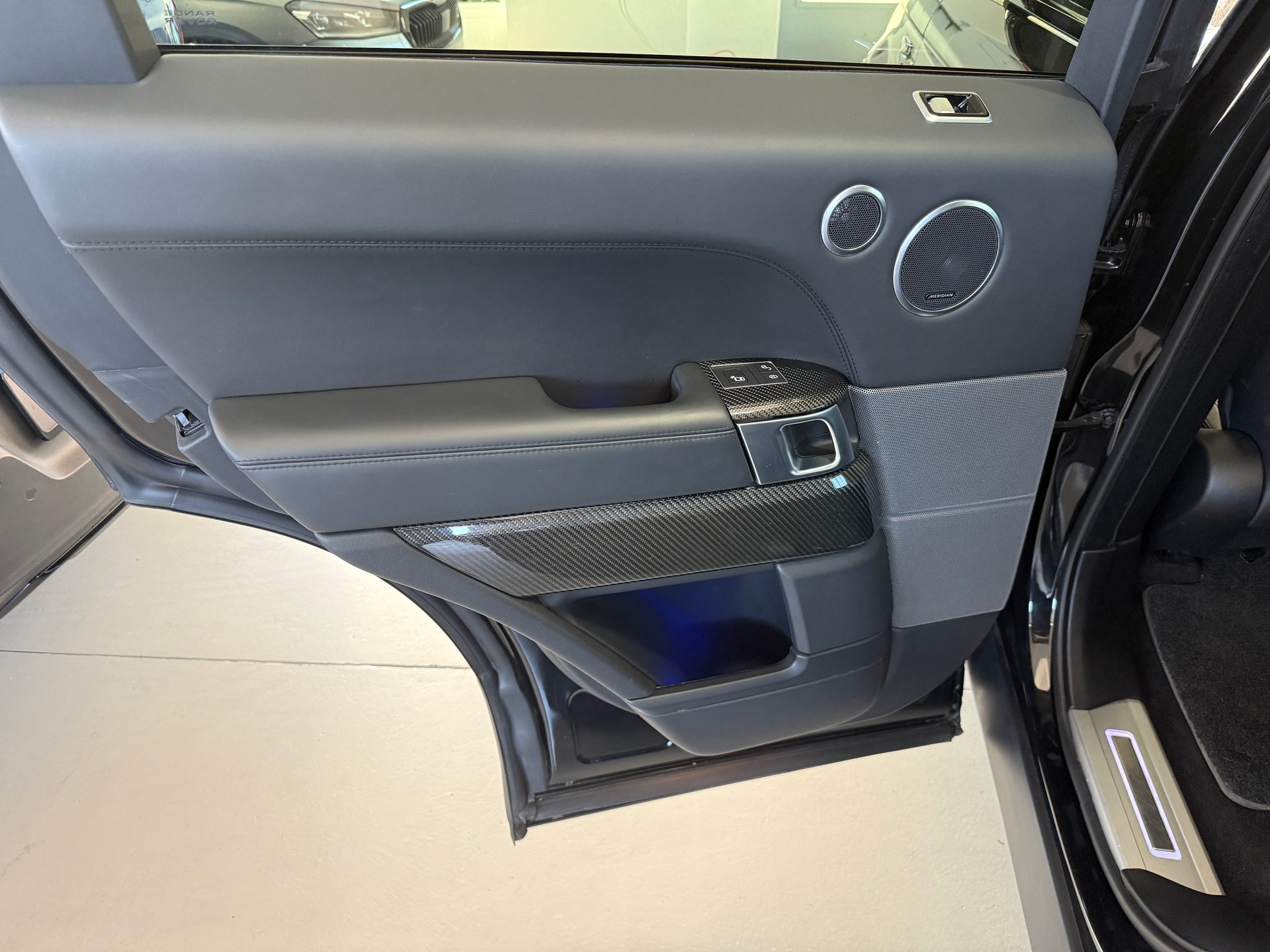 LAND ROVER Range Rover Sport 5.0 V8 S/C SVR Automatic-image-22